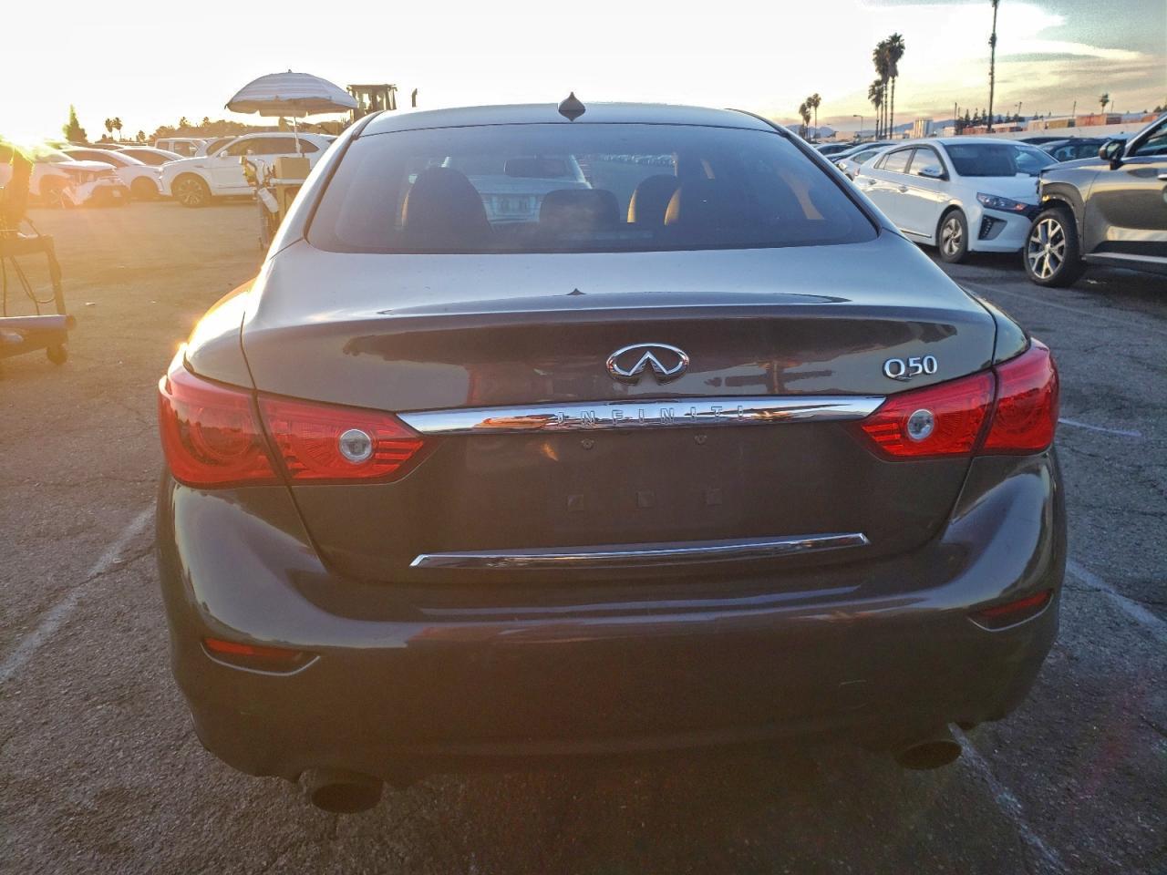 2016 INFINITI Q50