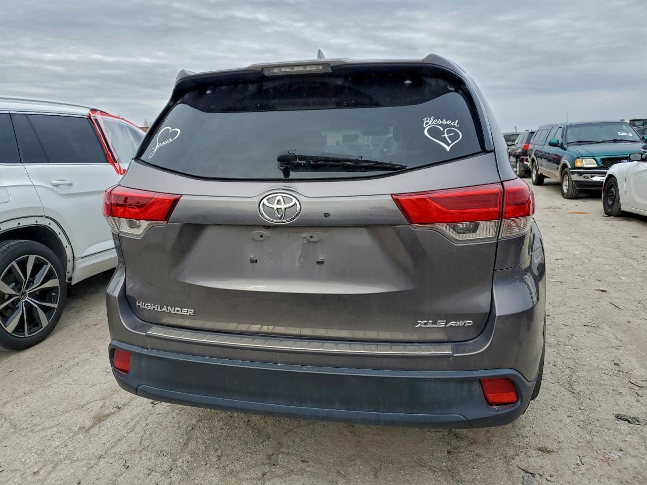 2019 TOYOTA HIGHLANDER