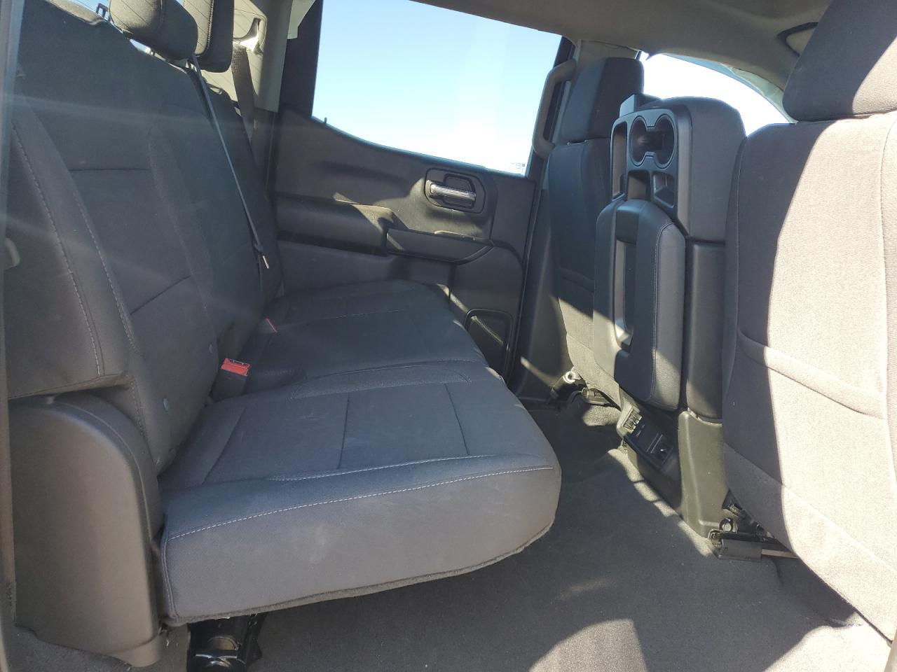 2024 CHEVROLET Silverado