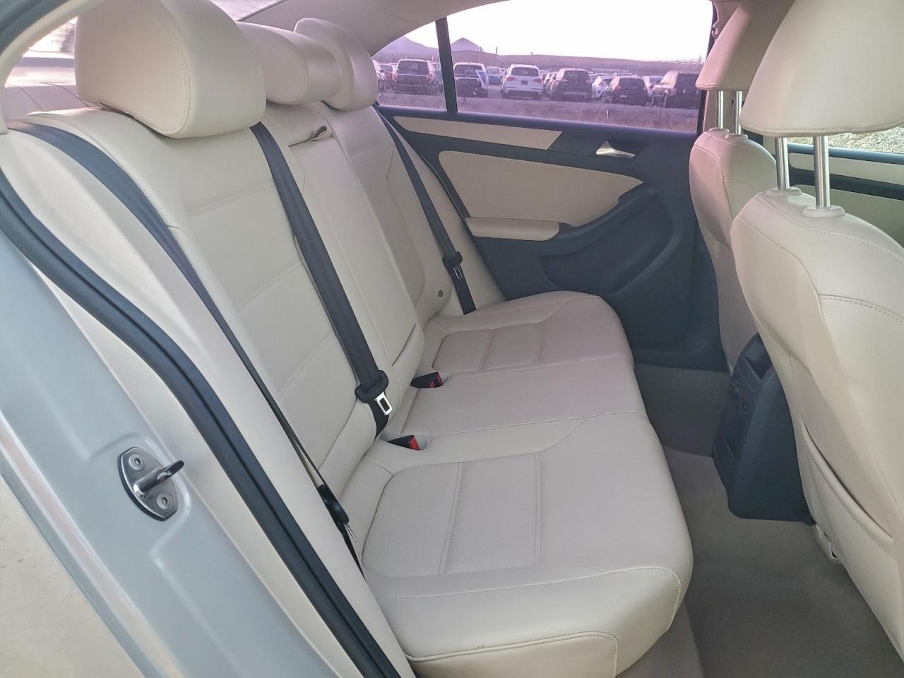 2011 VOLKSWAGEN JETTA
