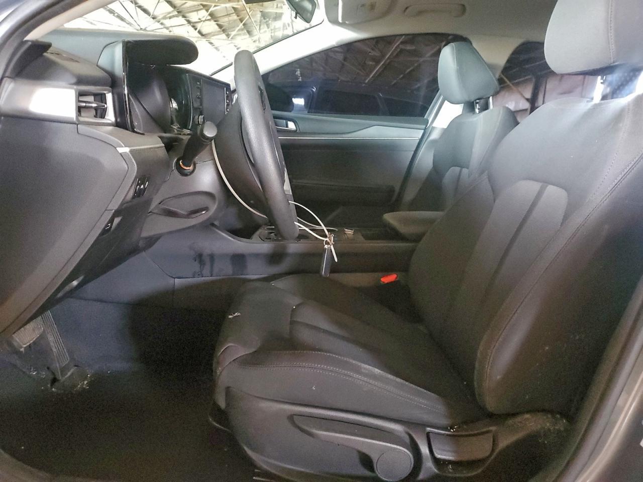 2022 KIA K5