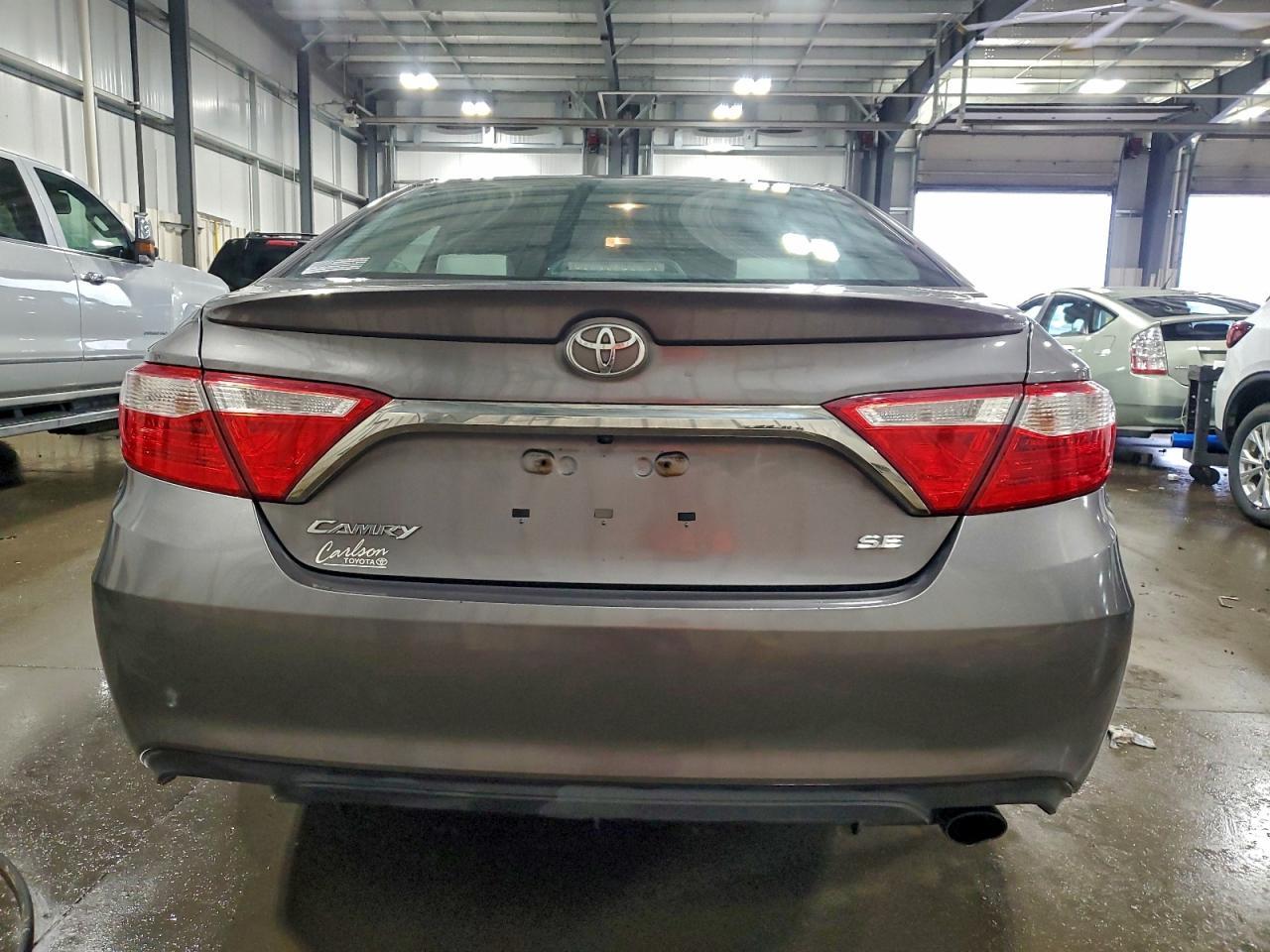 2016 TOYOTA CAMRY
