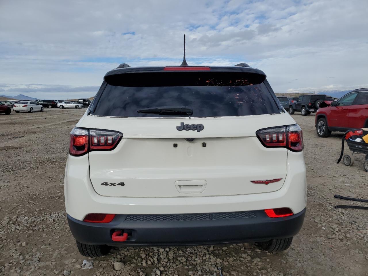 2020 JEEP Compass