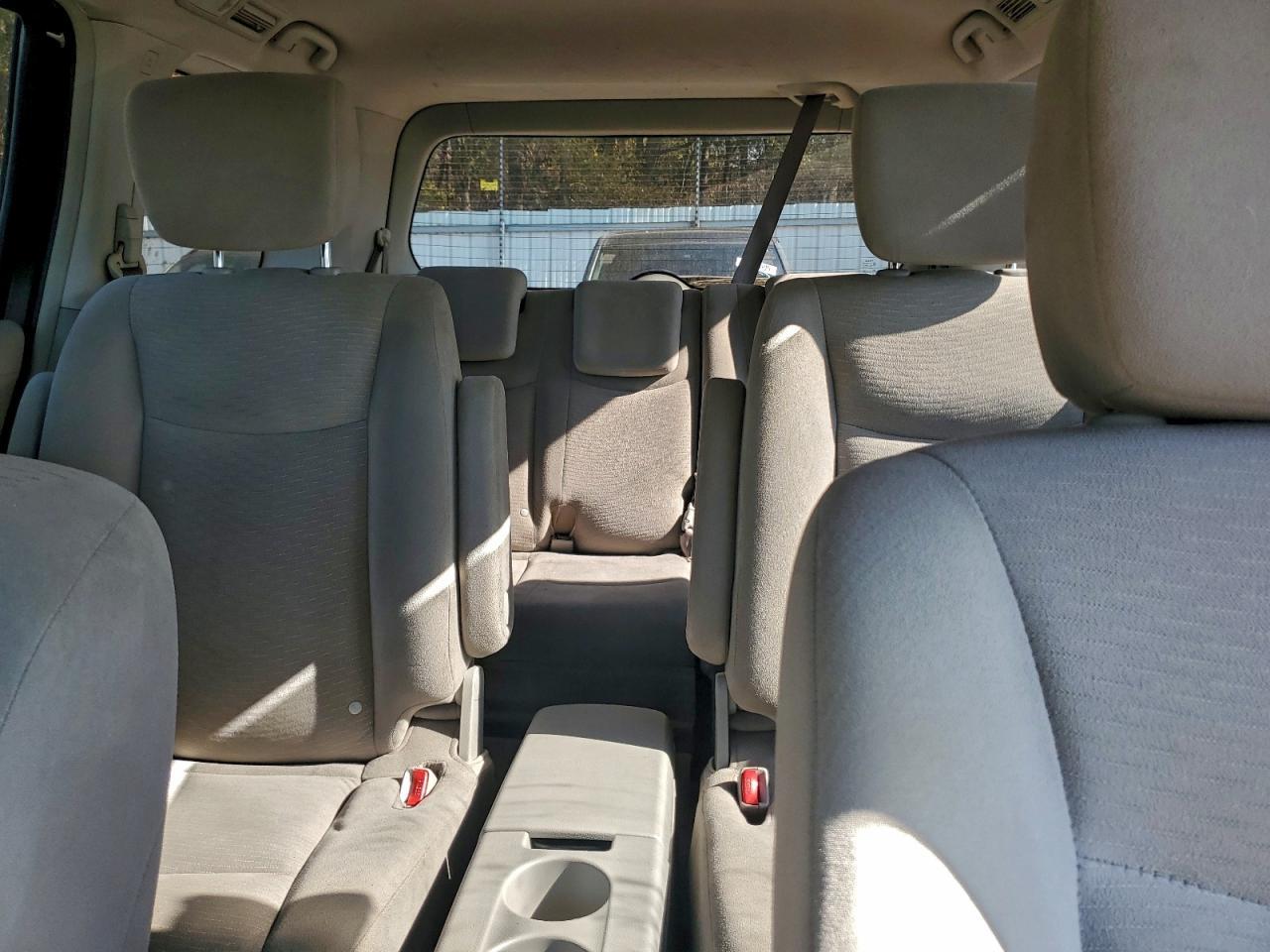 2013 NISSAN Quest