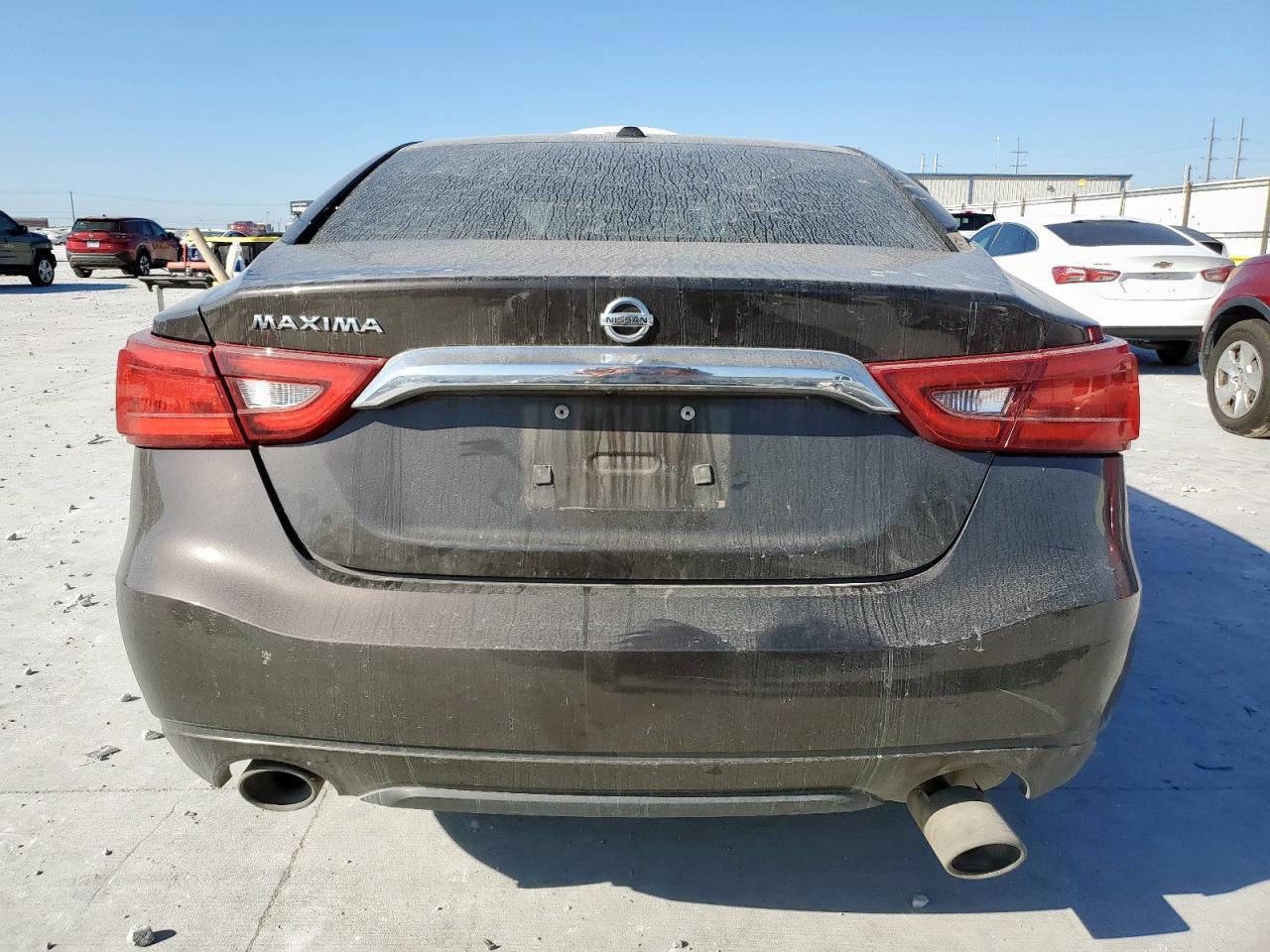 2016 NISSAN Maxima