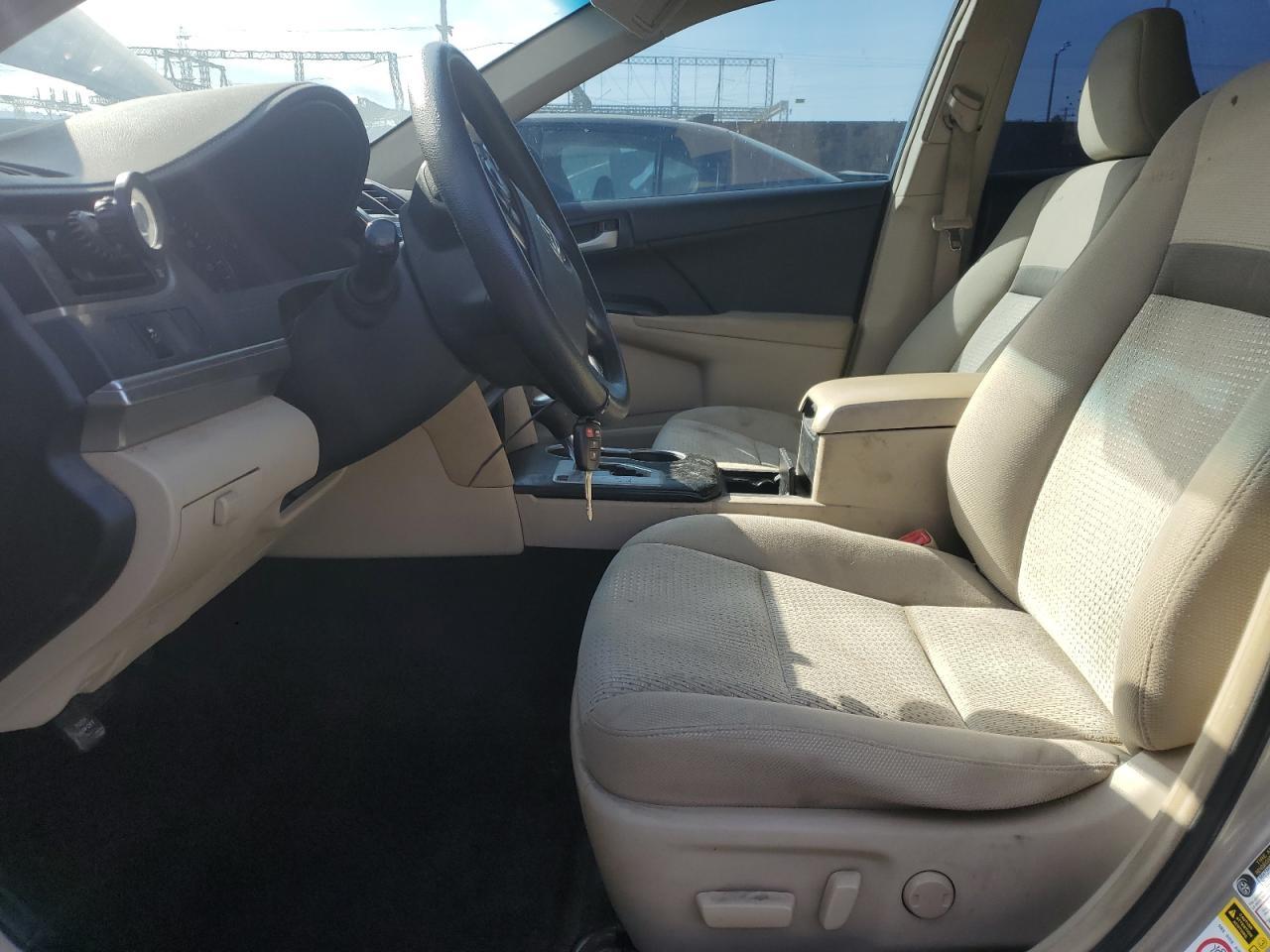 2014 TOYOTA CAMRY