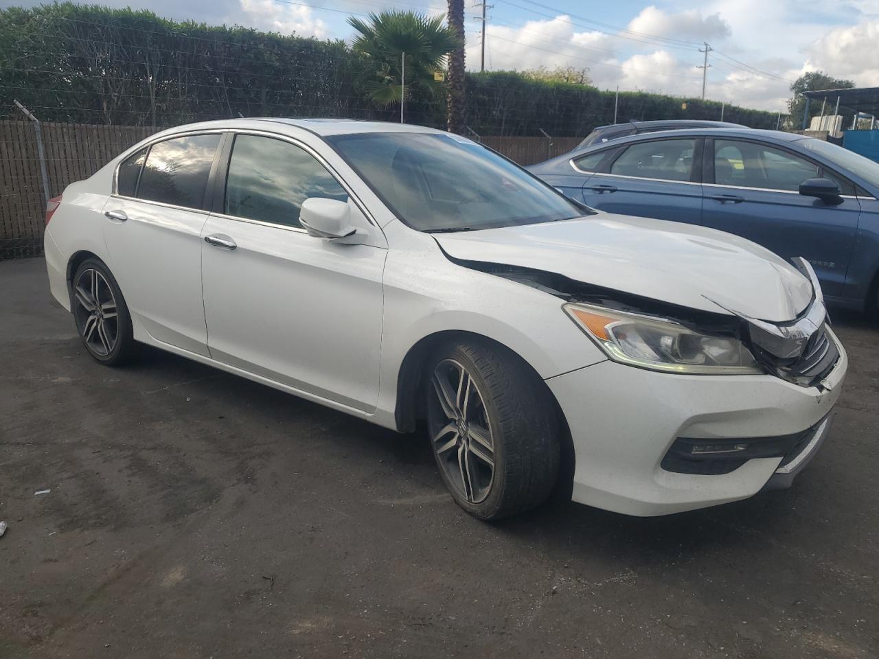 2016 HONDA ACCORD