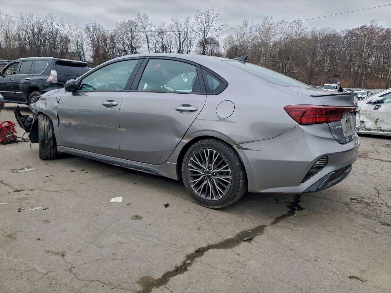 2023 KIA FORTE