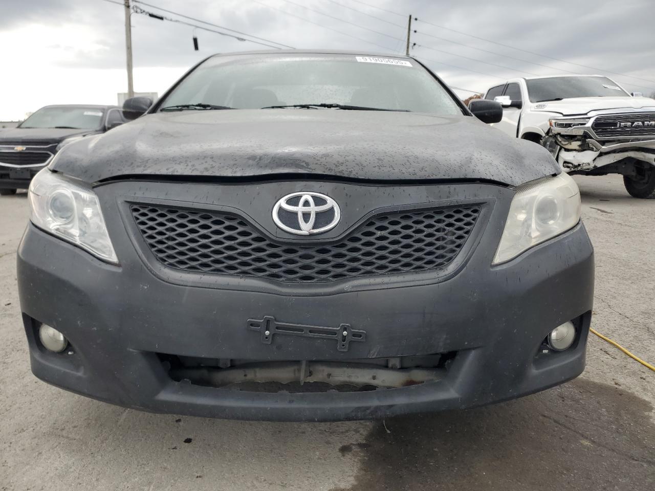 2011 TOYOTA CAMRY