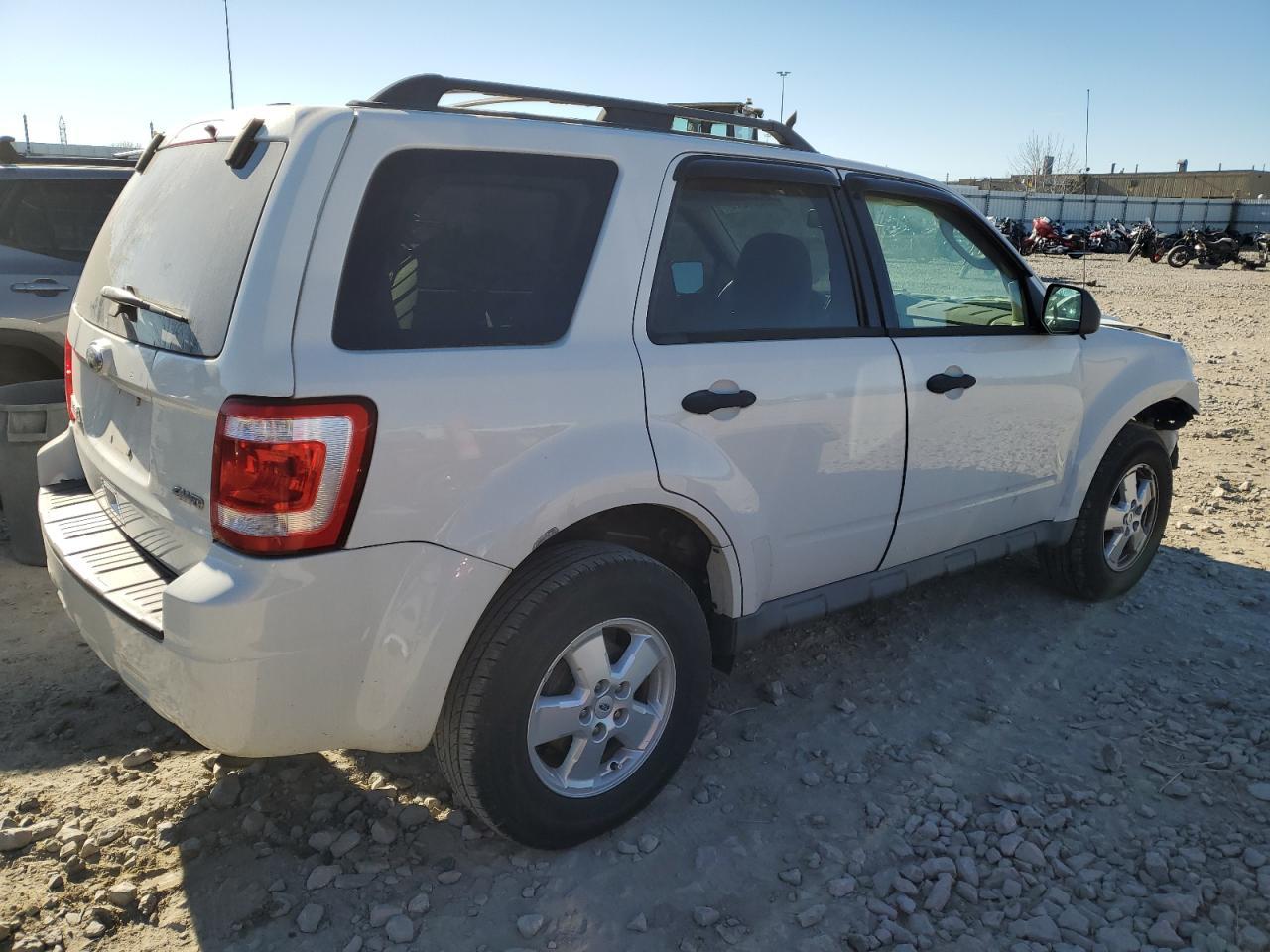 2009 FORD ESCAPE