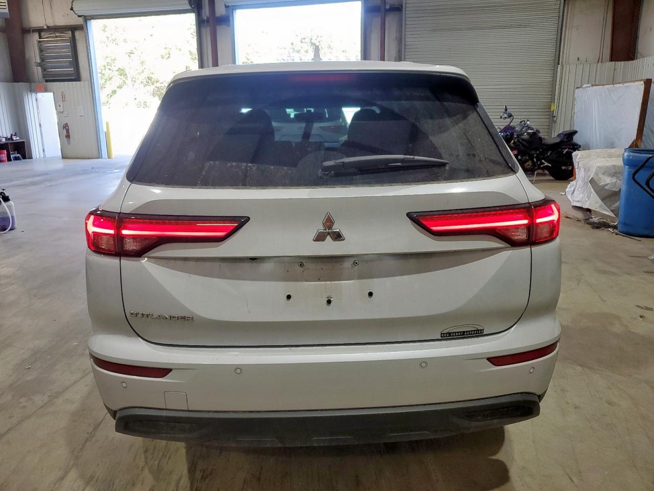 2023 MITSUBISHI outlander