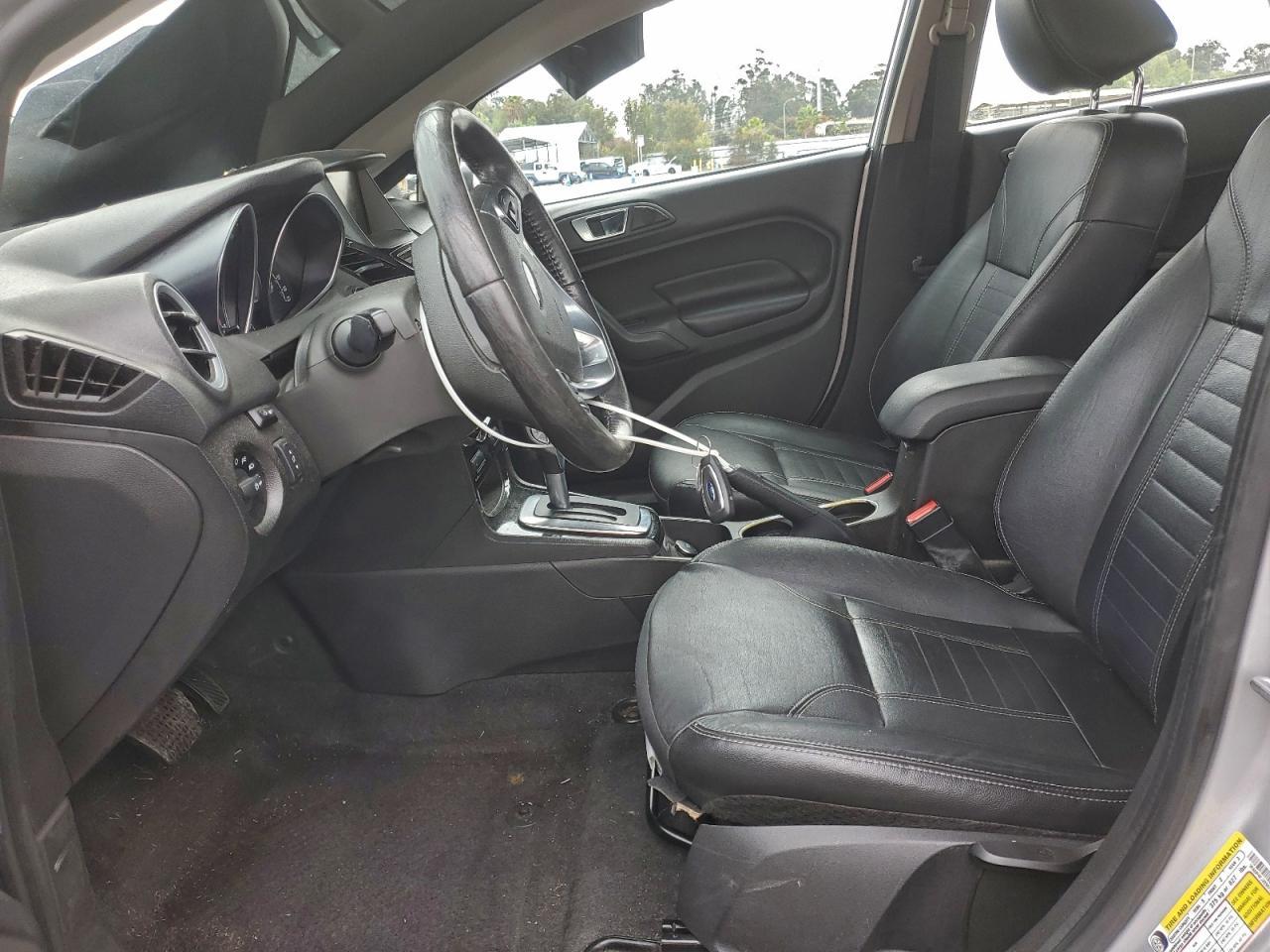 2014 FORD Fiesta