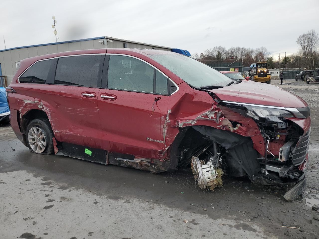 2025 TOYOTA SIENNA