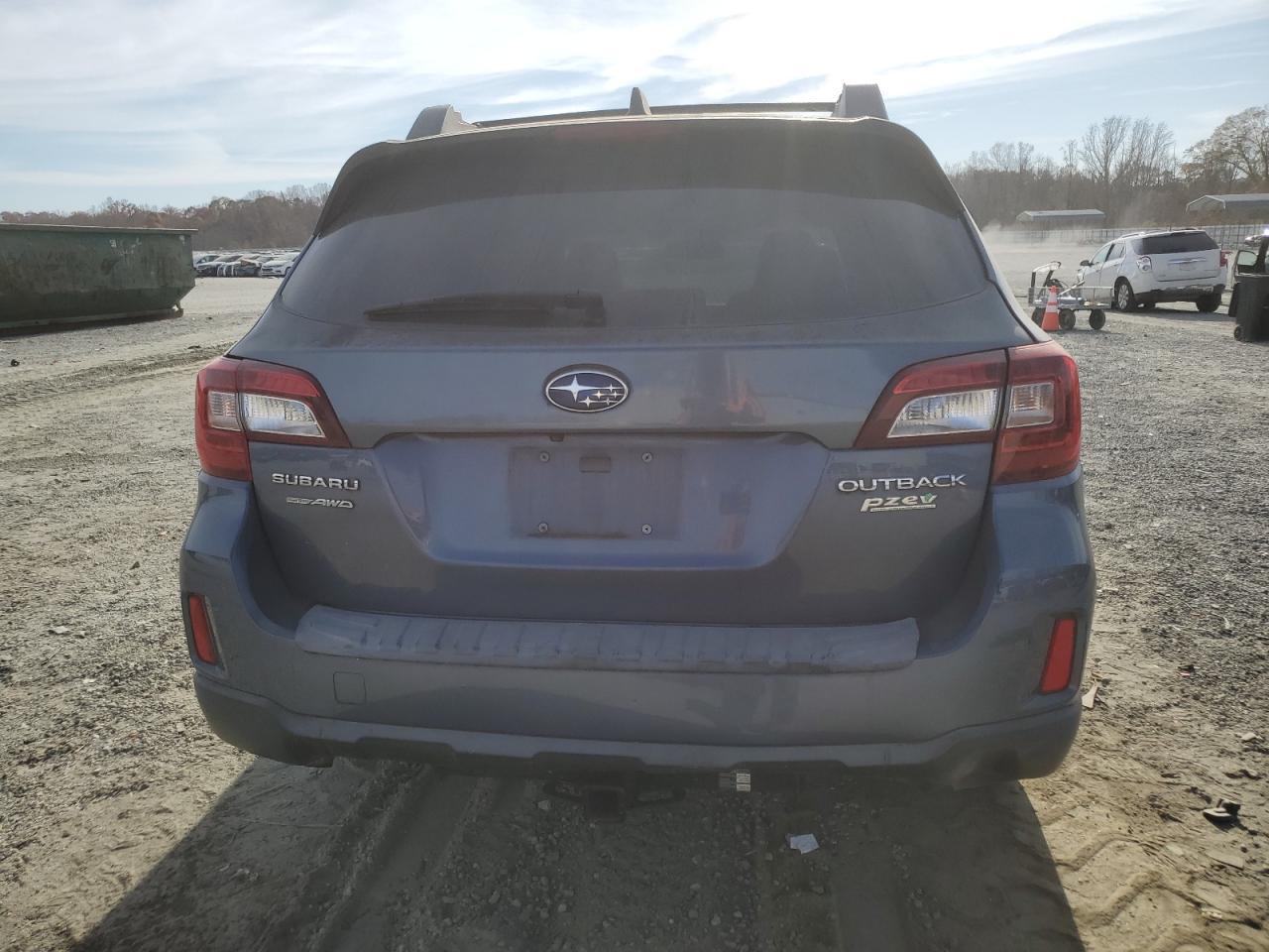 2016 SUBARU Outback