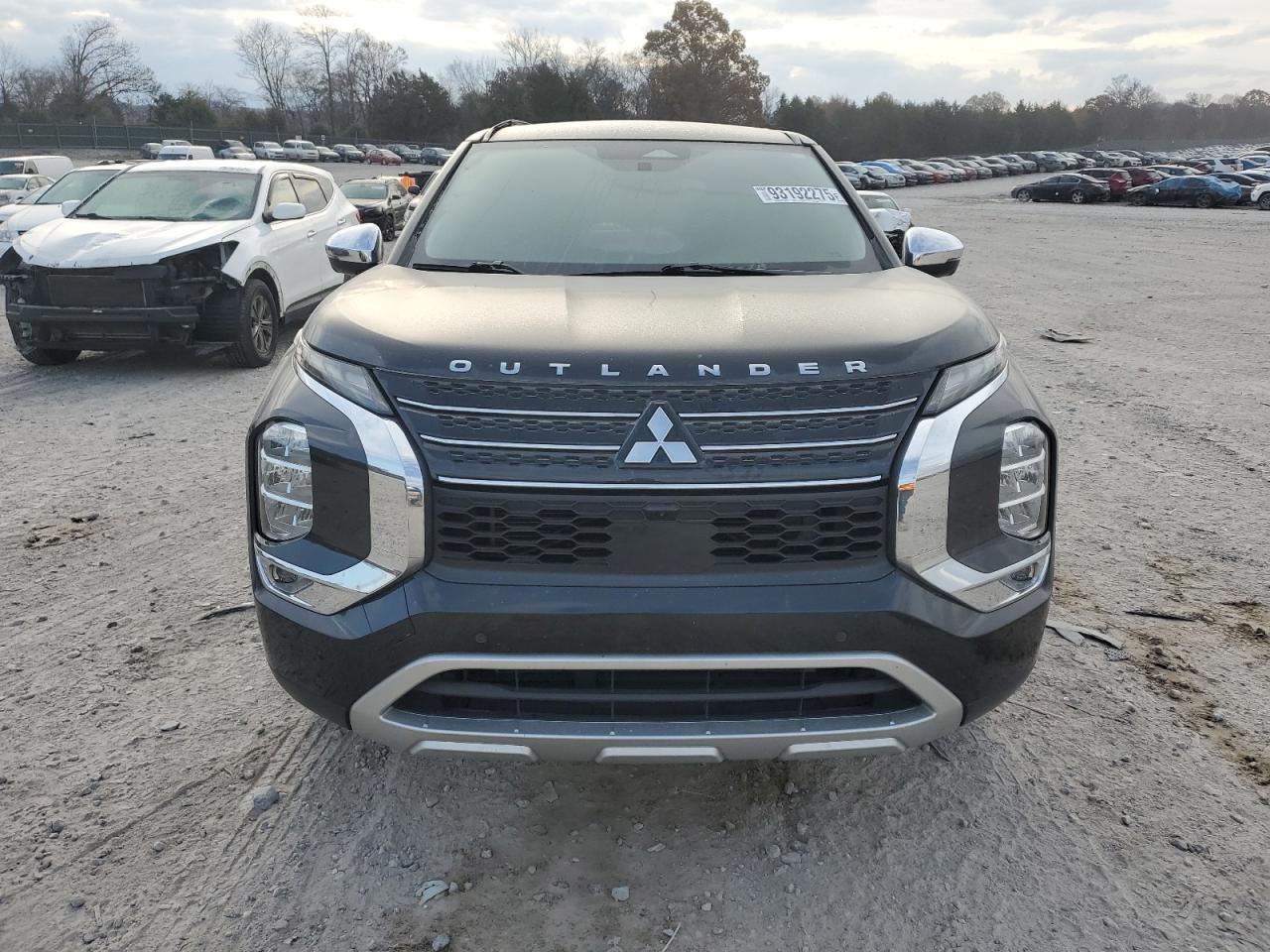 2023 MITSUBISHI outlander