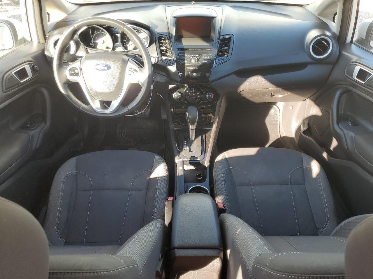 2015 FORD Fiesta