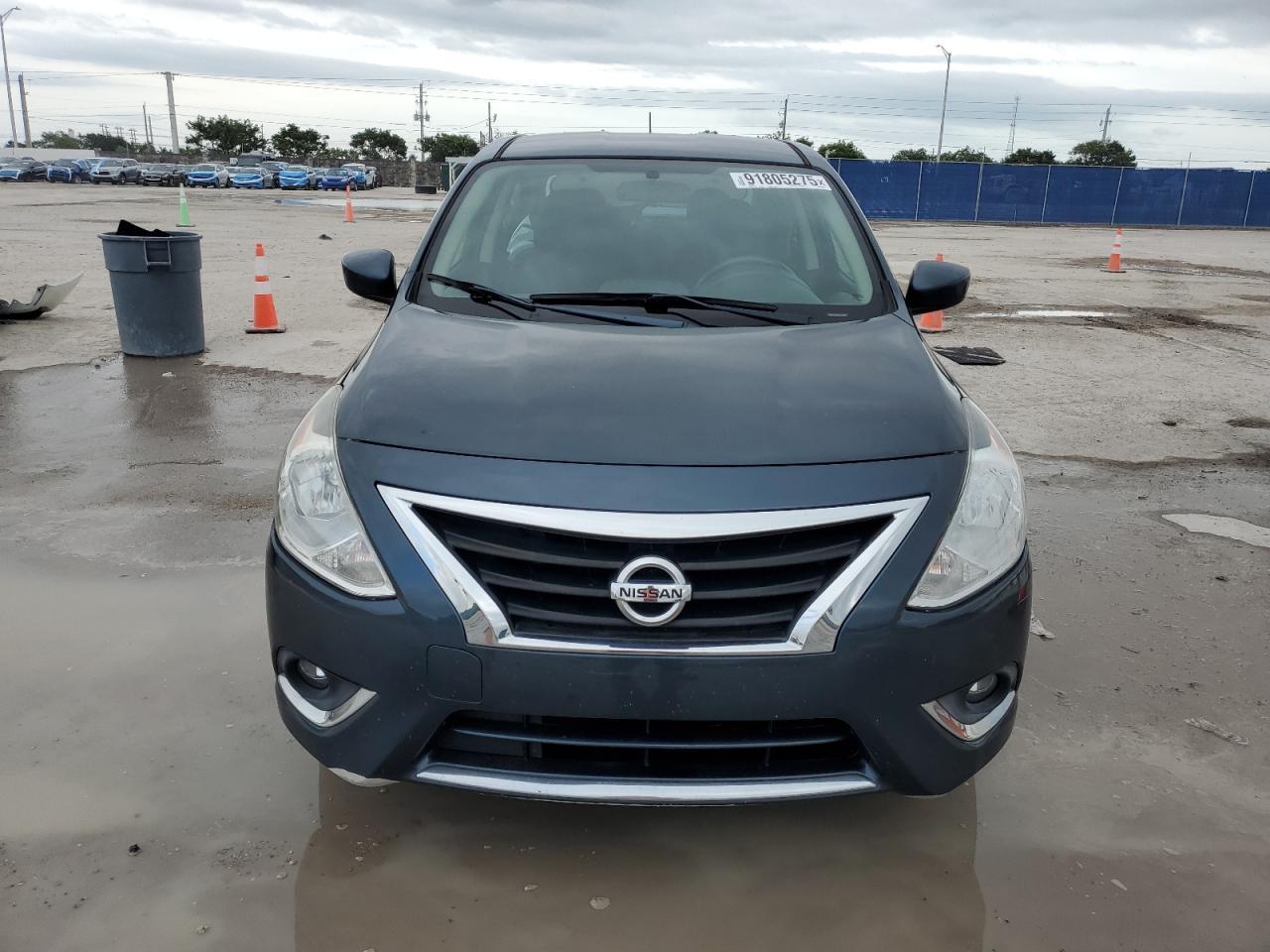 2017 NISSAN VERSA