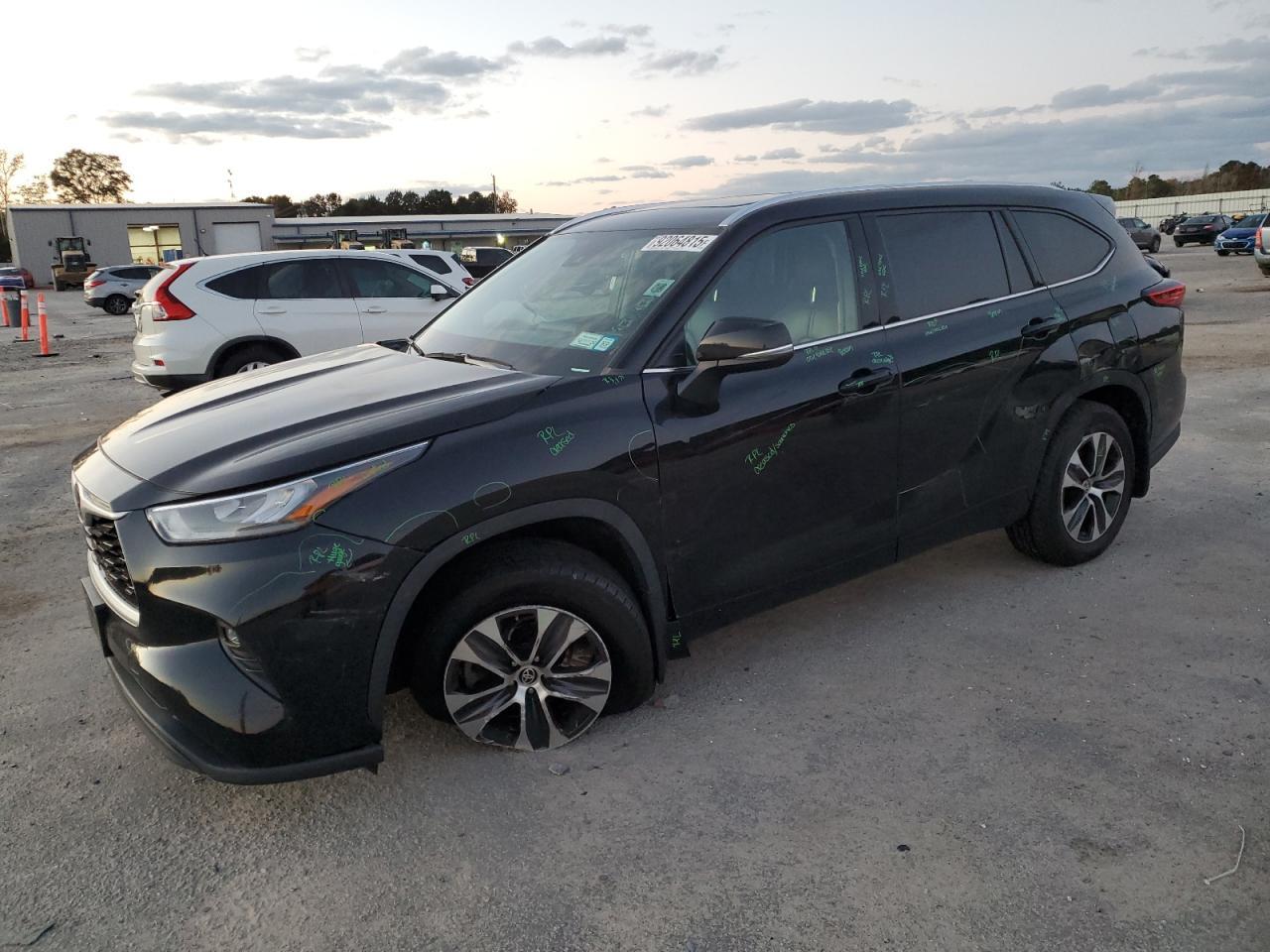 2020 TOYOTA HIGHLANDER