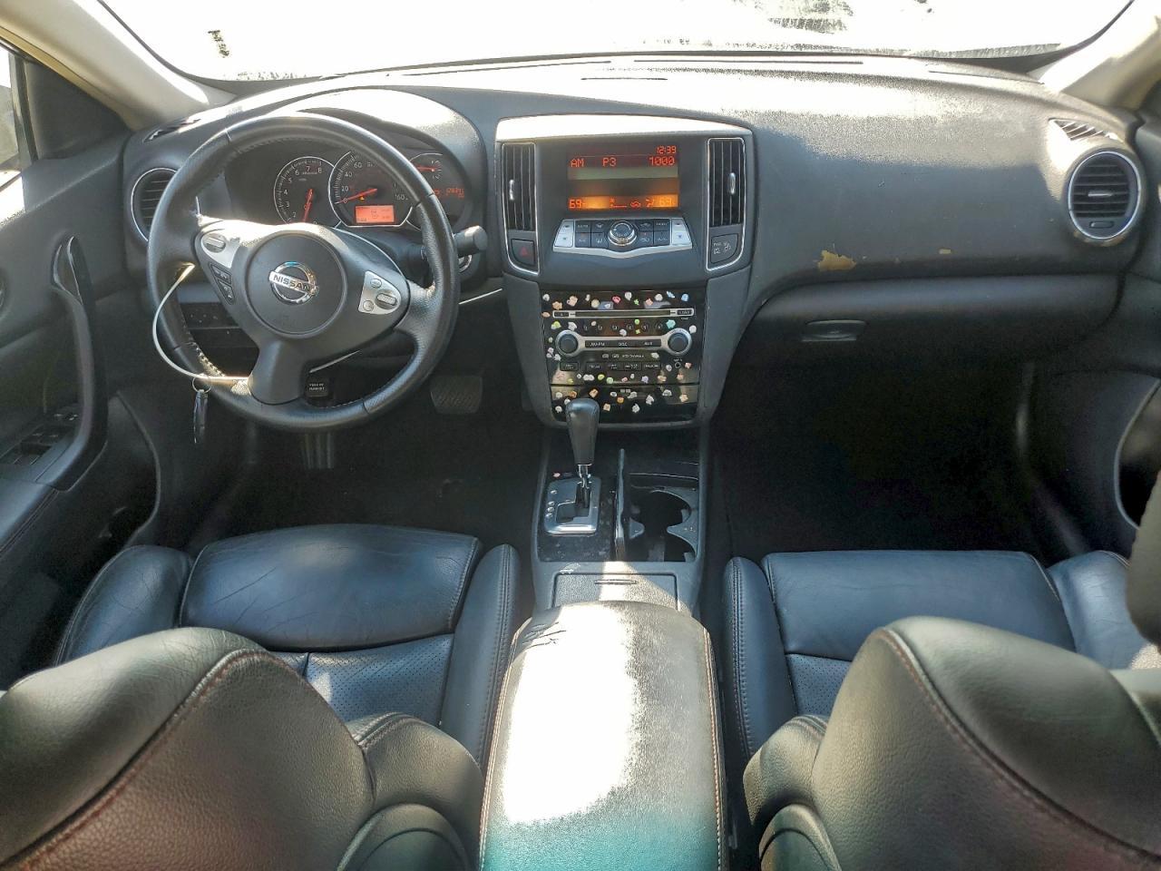 2010 NISSAN Maxima