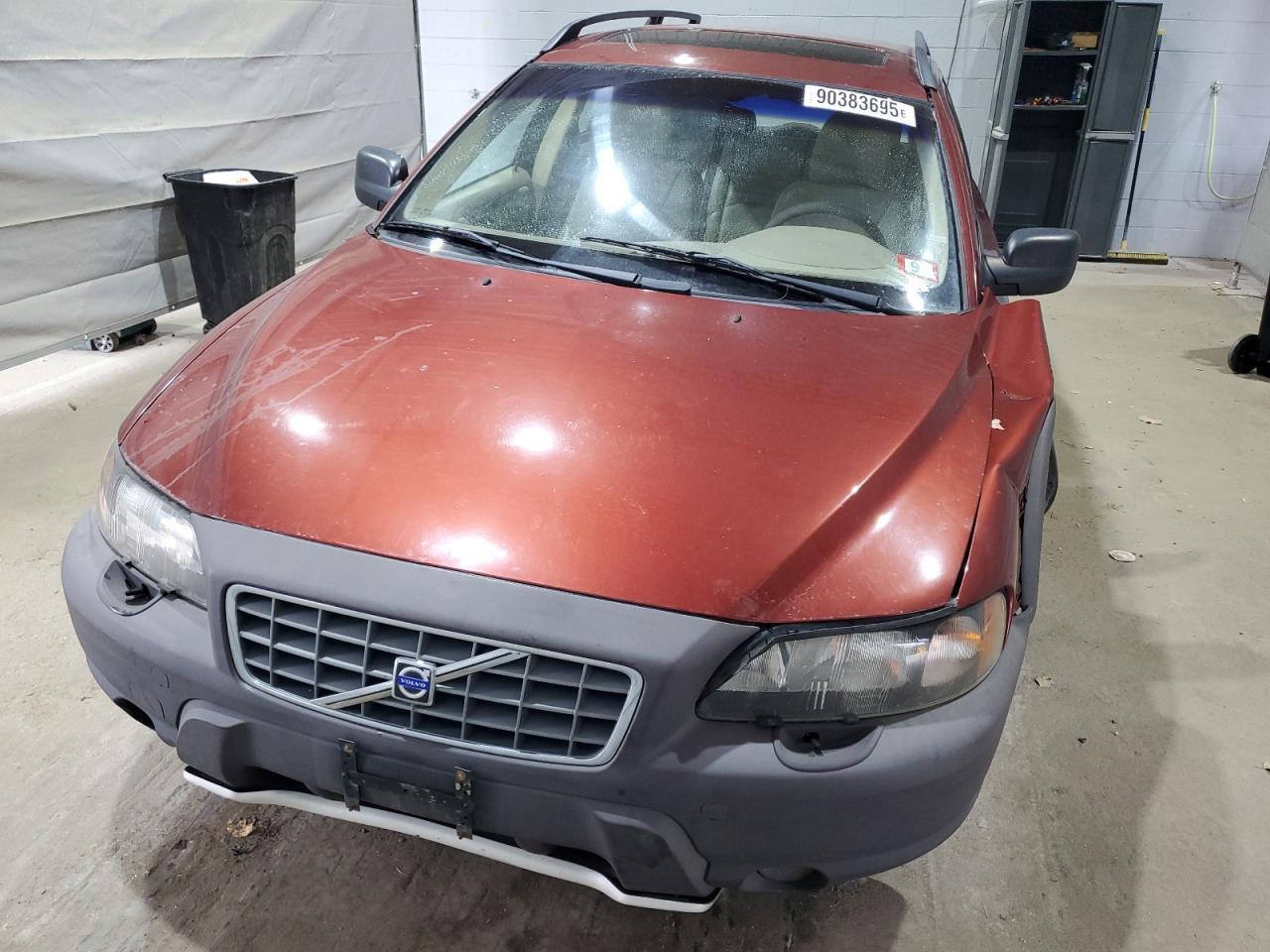 2002 VOLVO V70