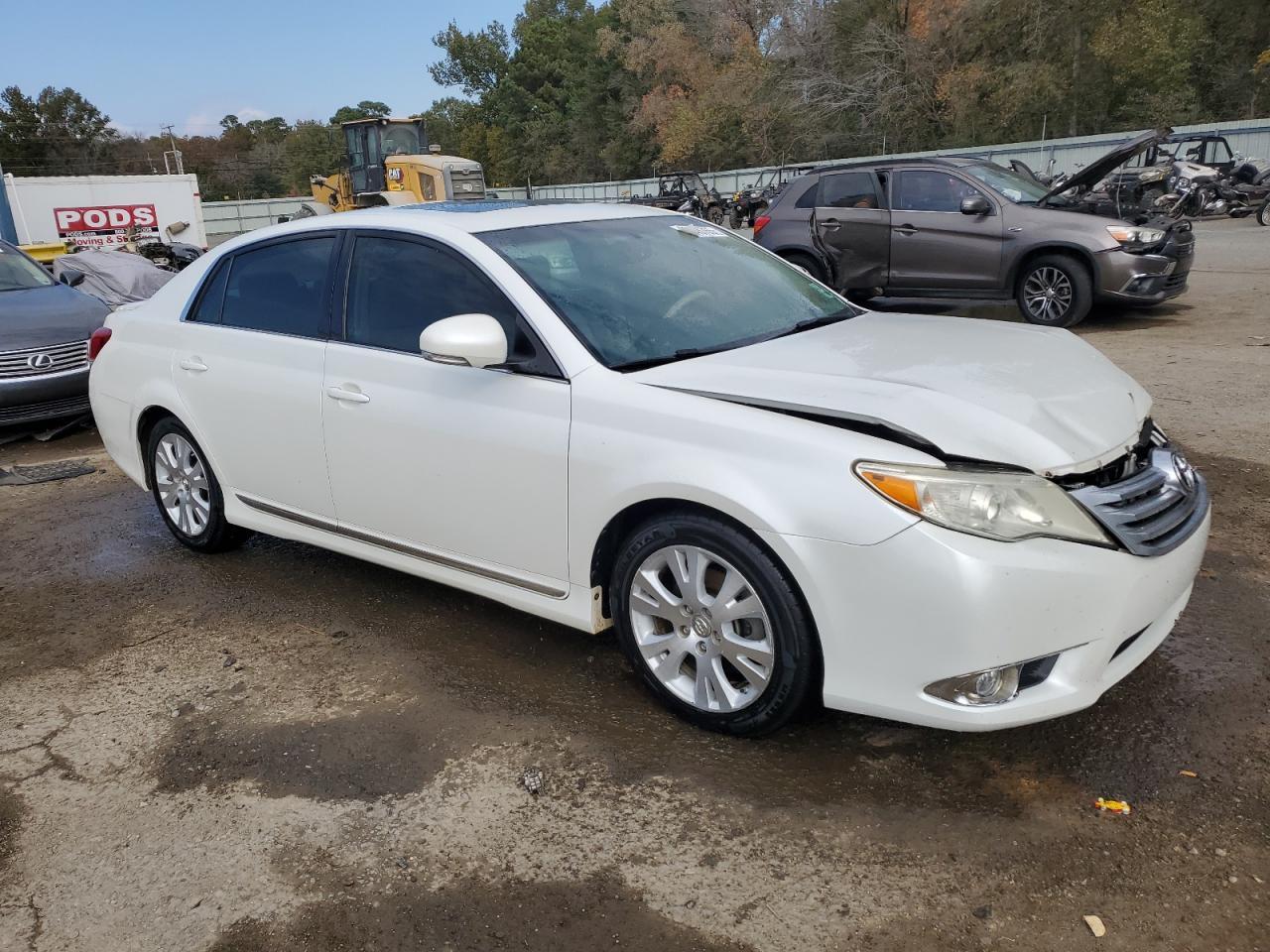 2012 TOYOTA Avalon