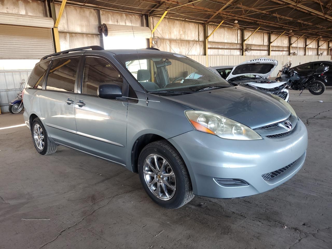 2006 TOYOTA SIENNA