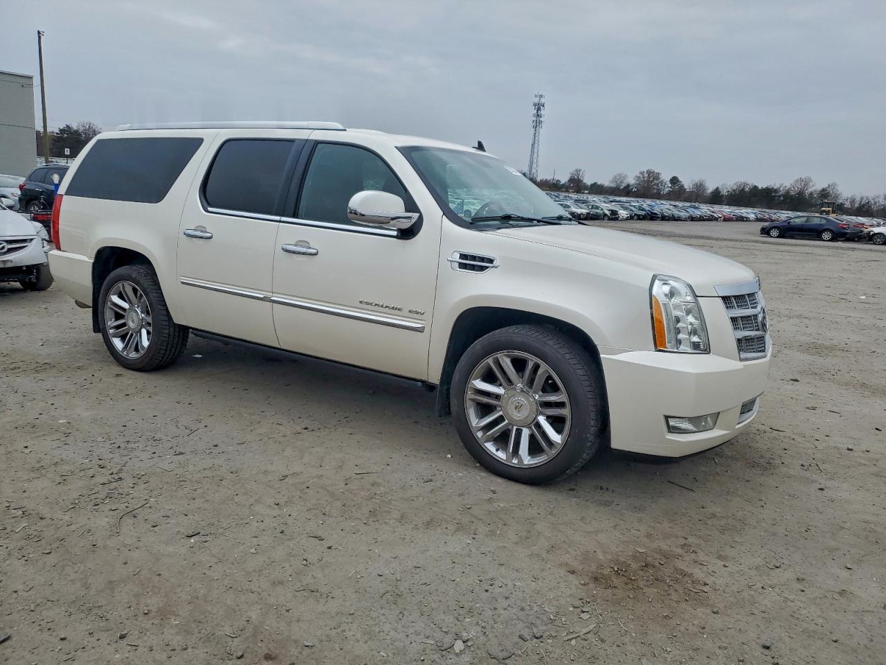 2011 CADILLAC Escalade ESV