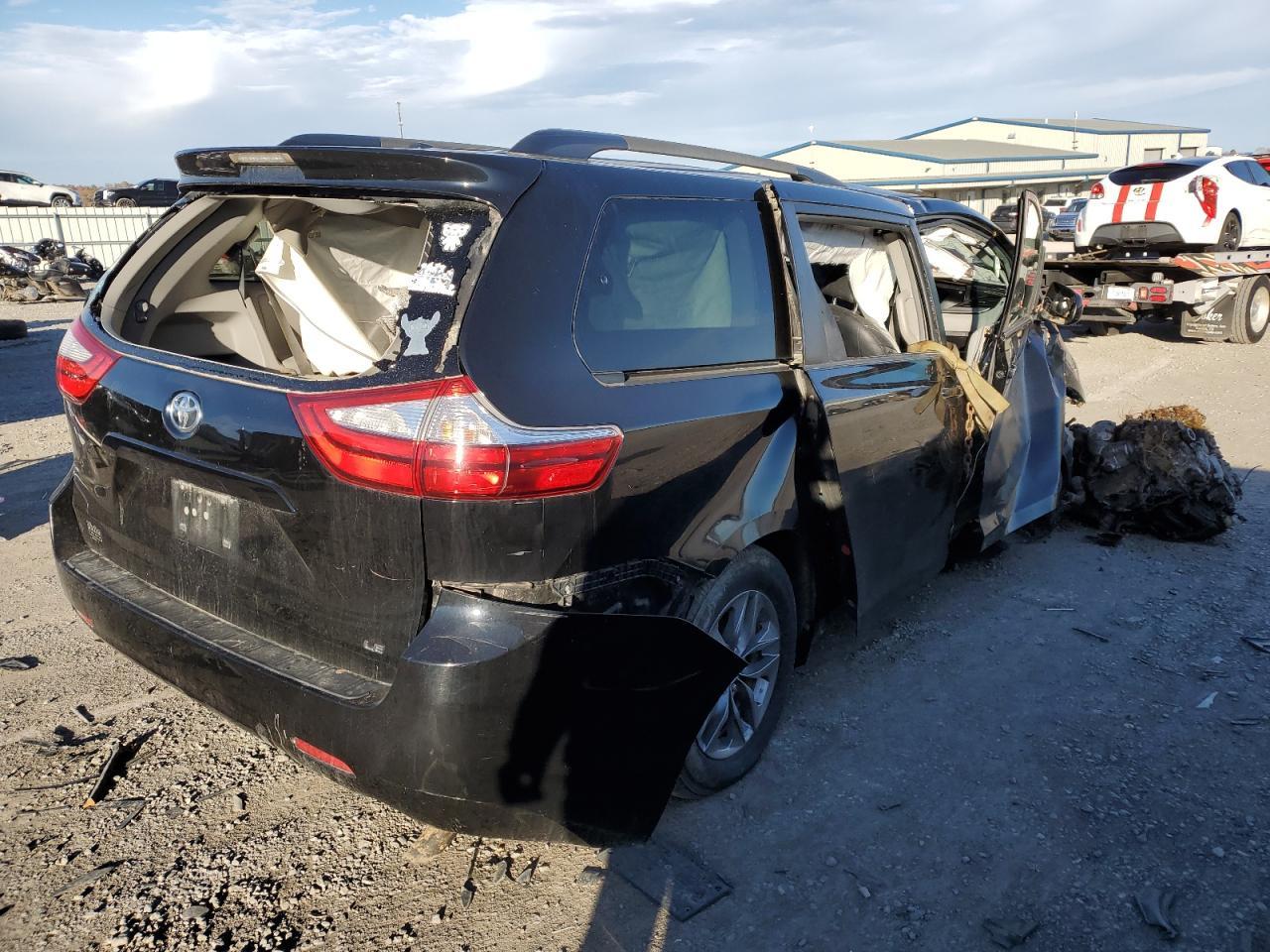 2015 TOYOTA SIENNA