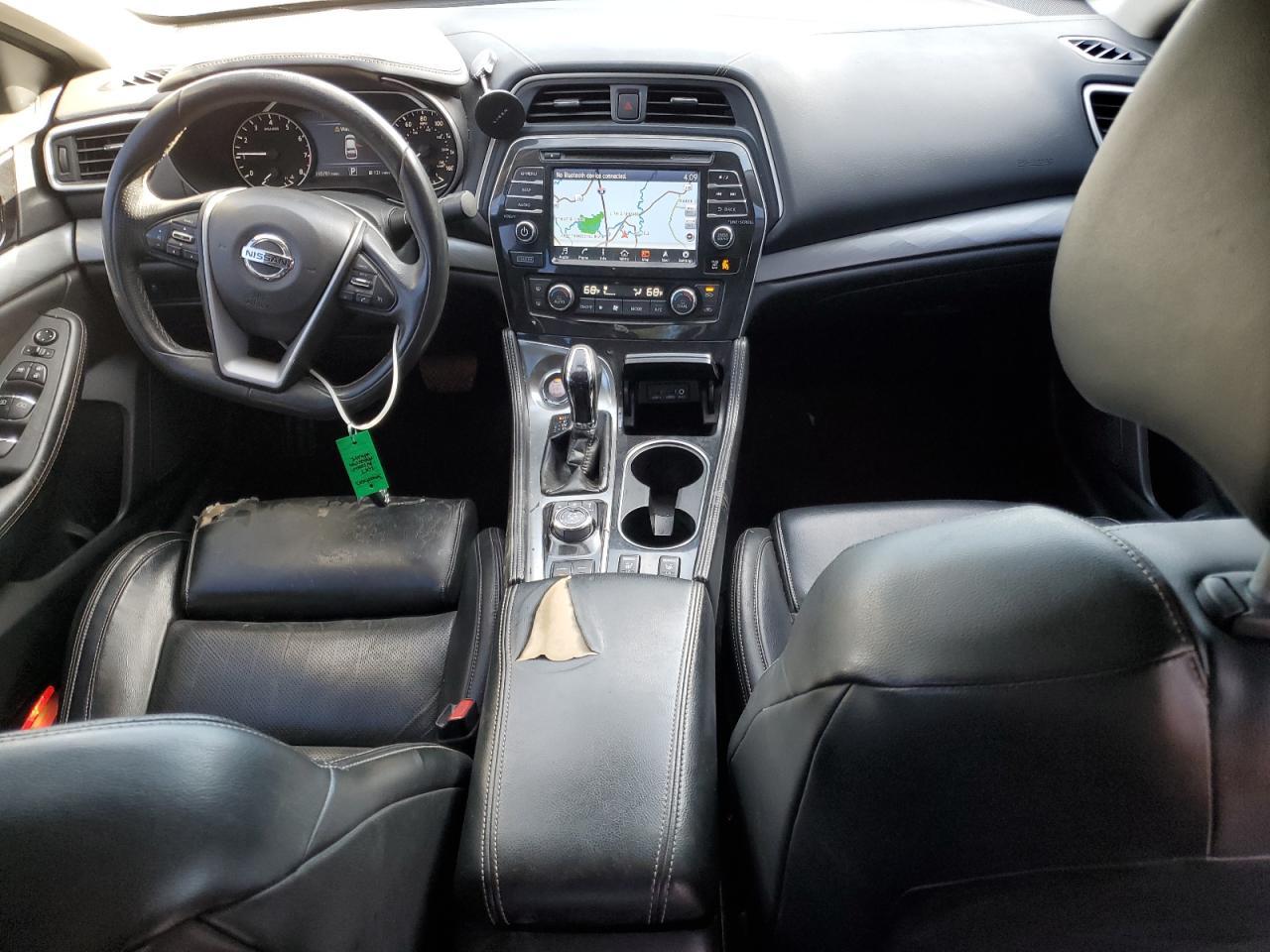 2017 NISSAN Maxima