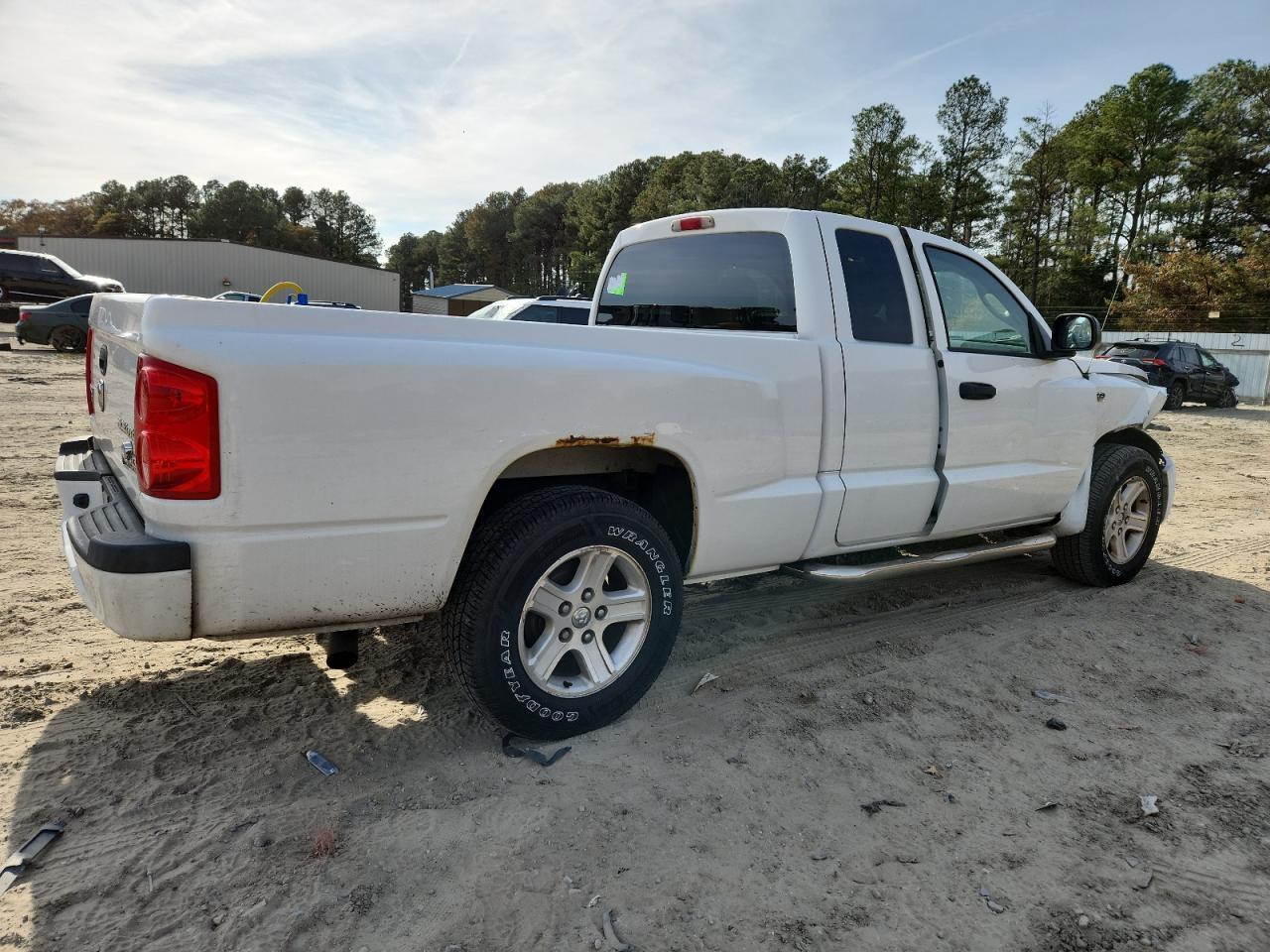 2011 DODGE Dakota