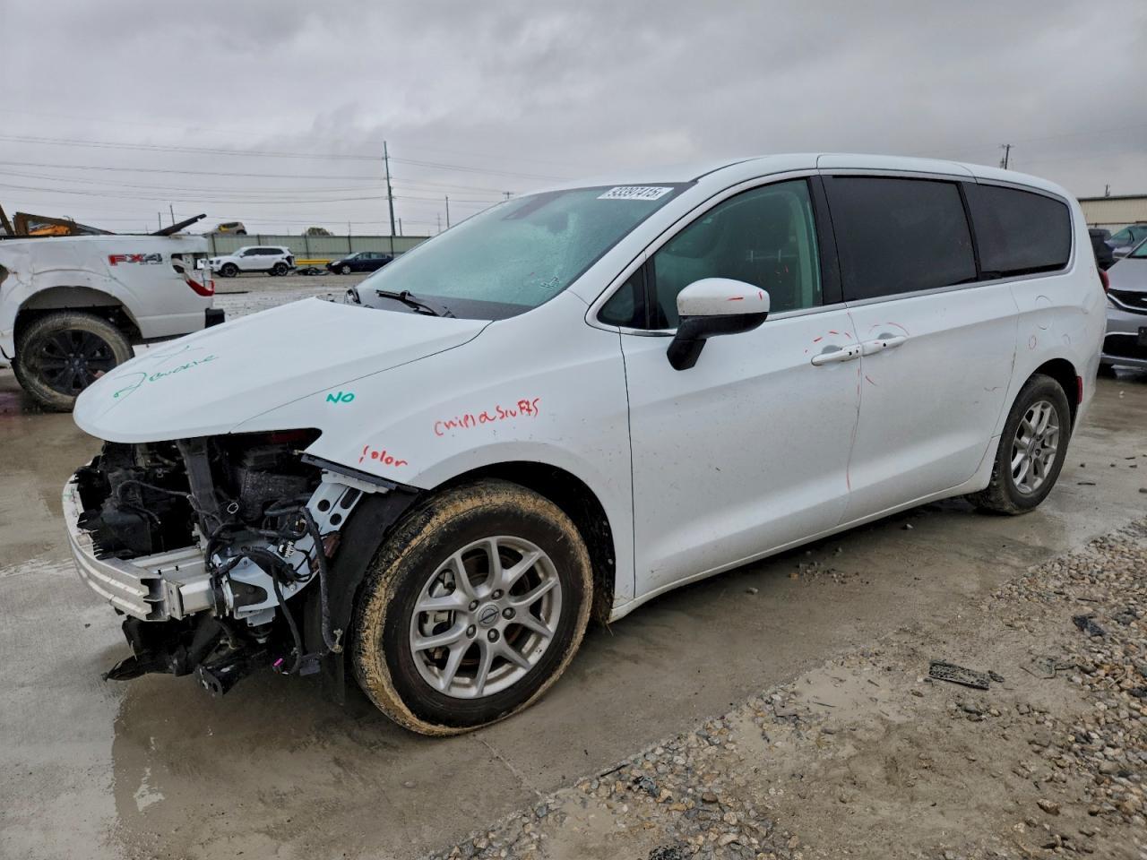 2023 CHRYSLER Voyager