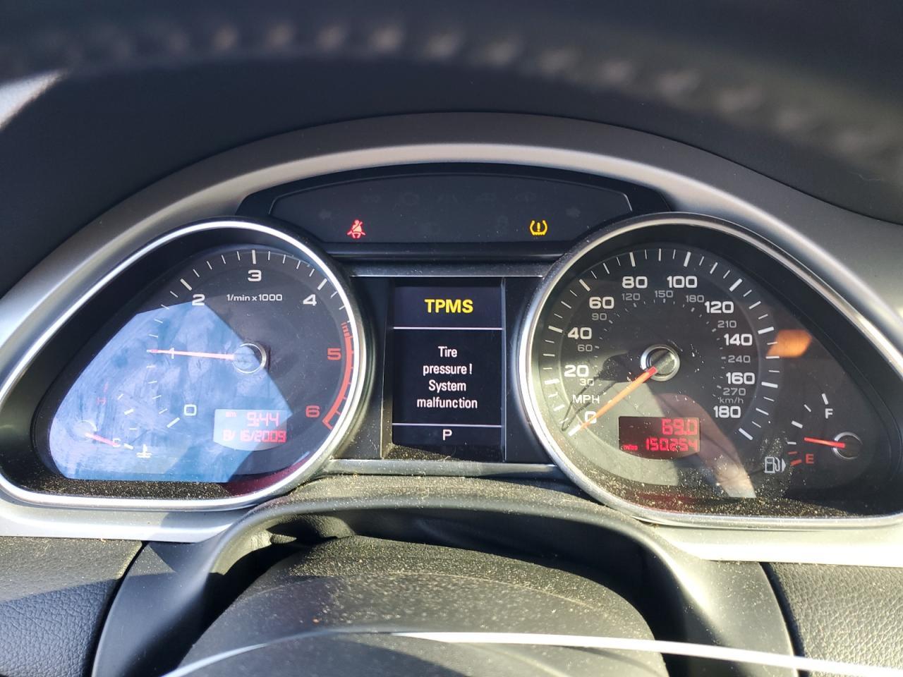 2010 AUDI Q7