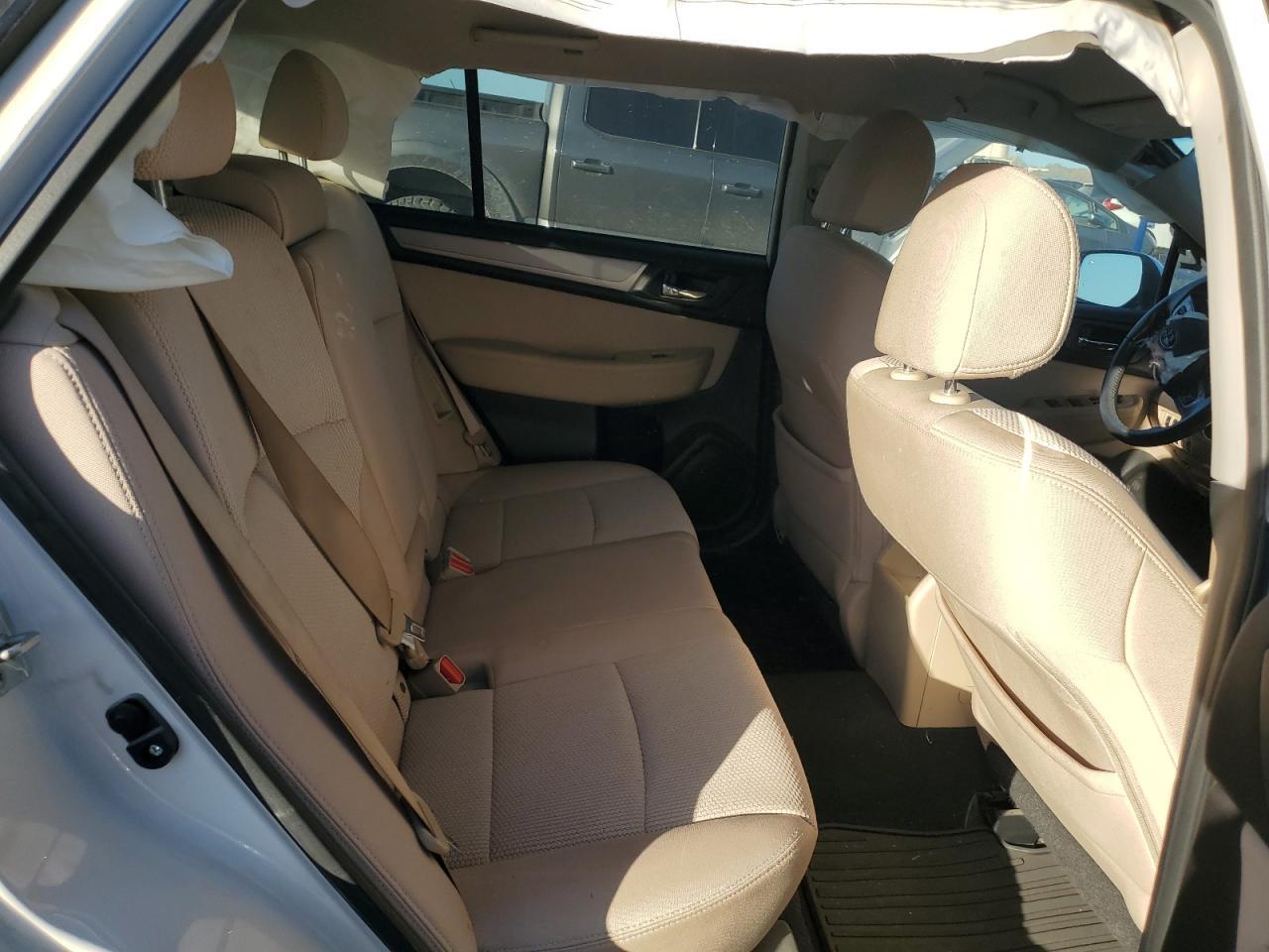 2015 SUBARU Outback