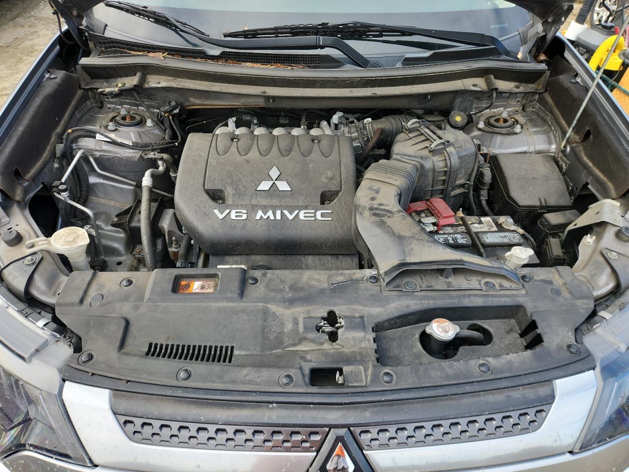 2019 MITSUBISHI outlander