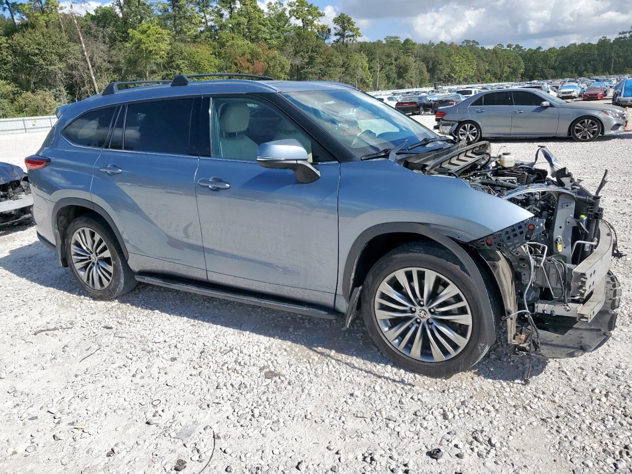 2021 TOYOTA HIGHLANDER