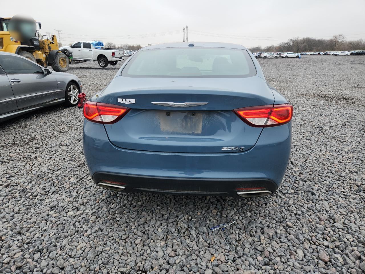2015 CHRYSLER 200