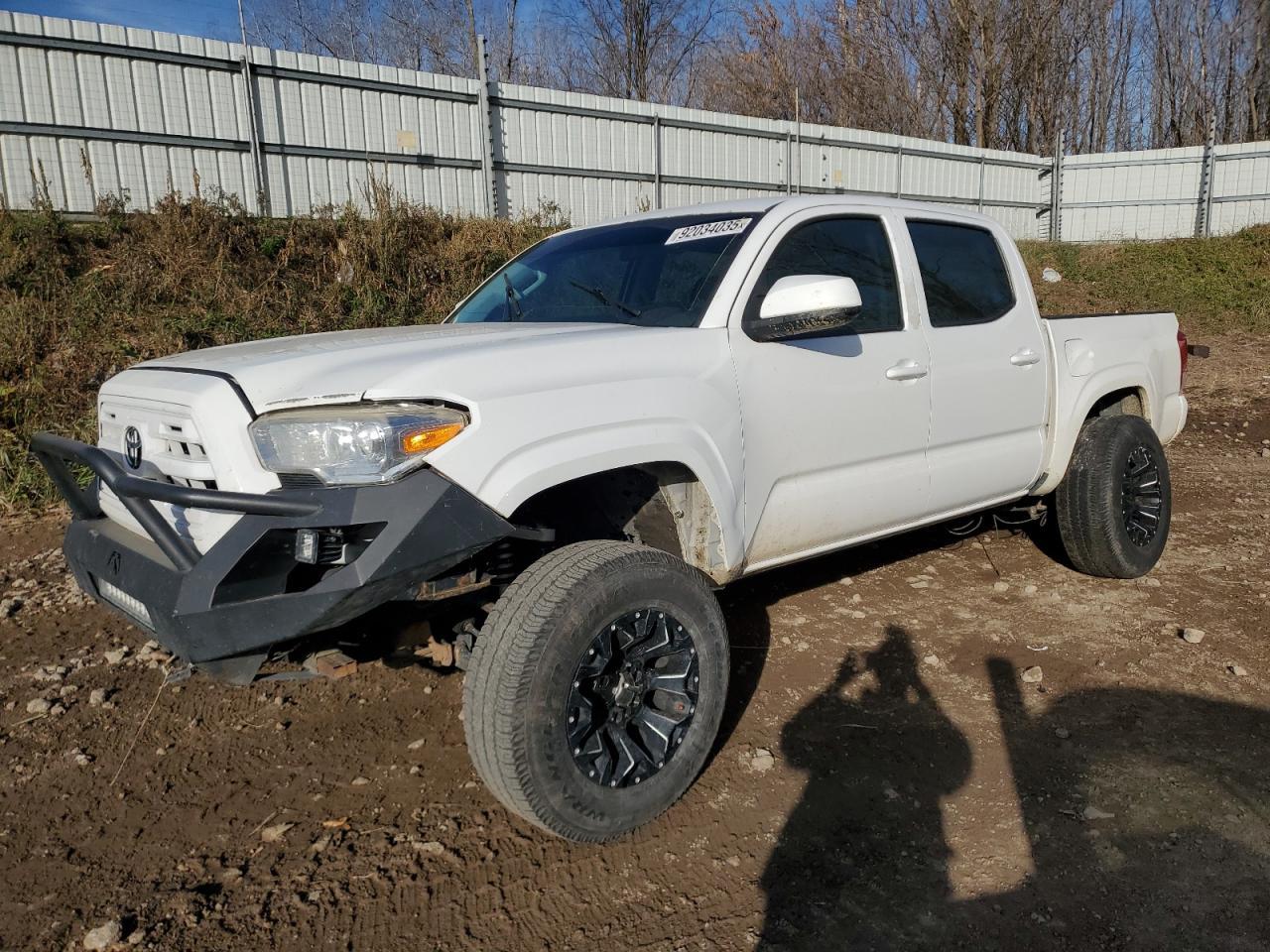 2017 TOYOTA TACOMA