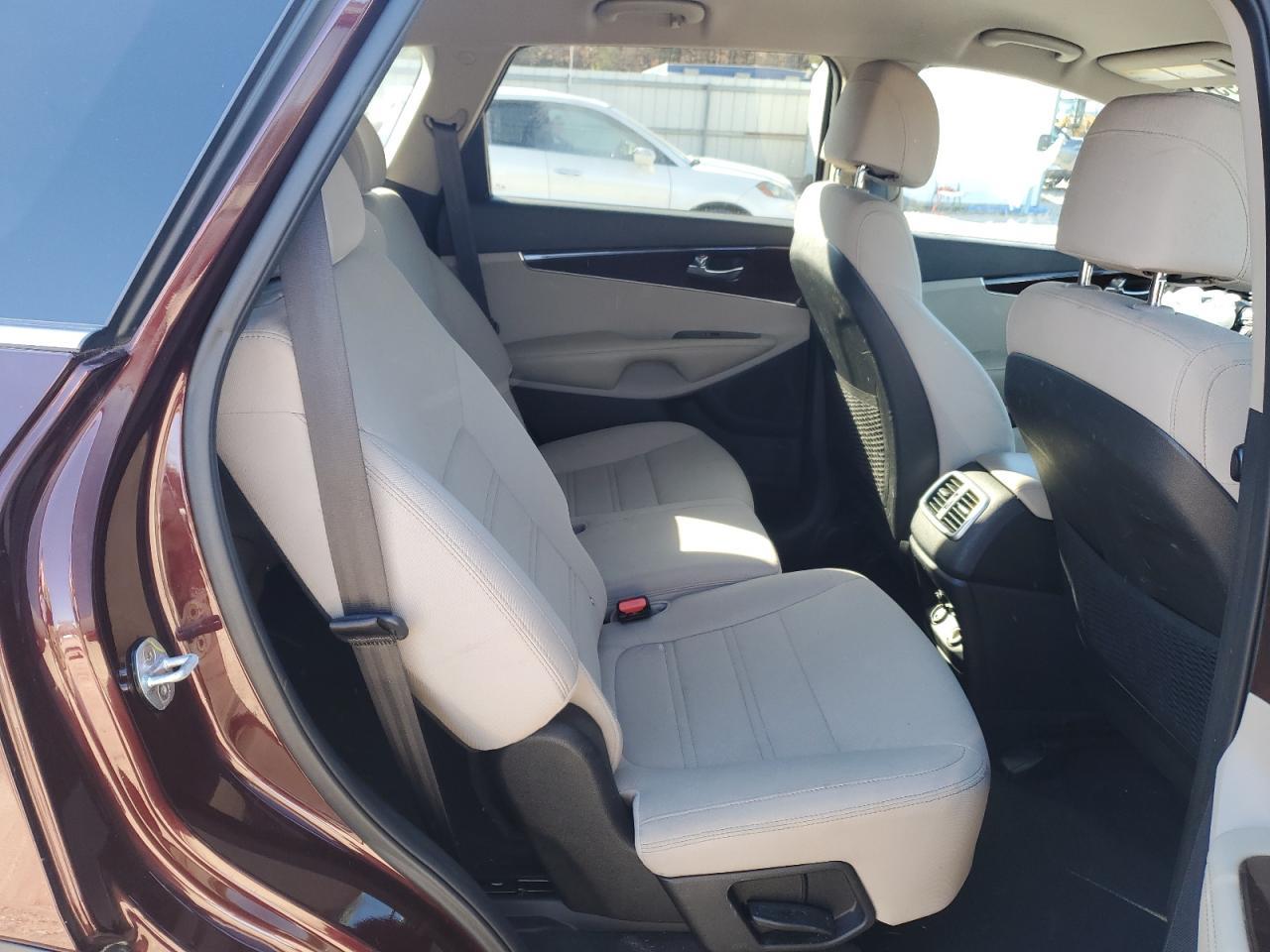 2017 KIA SORENTO