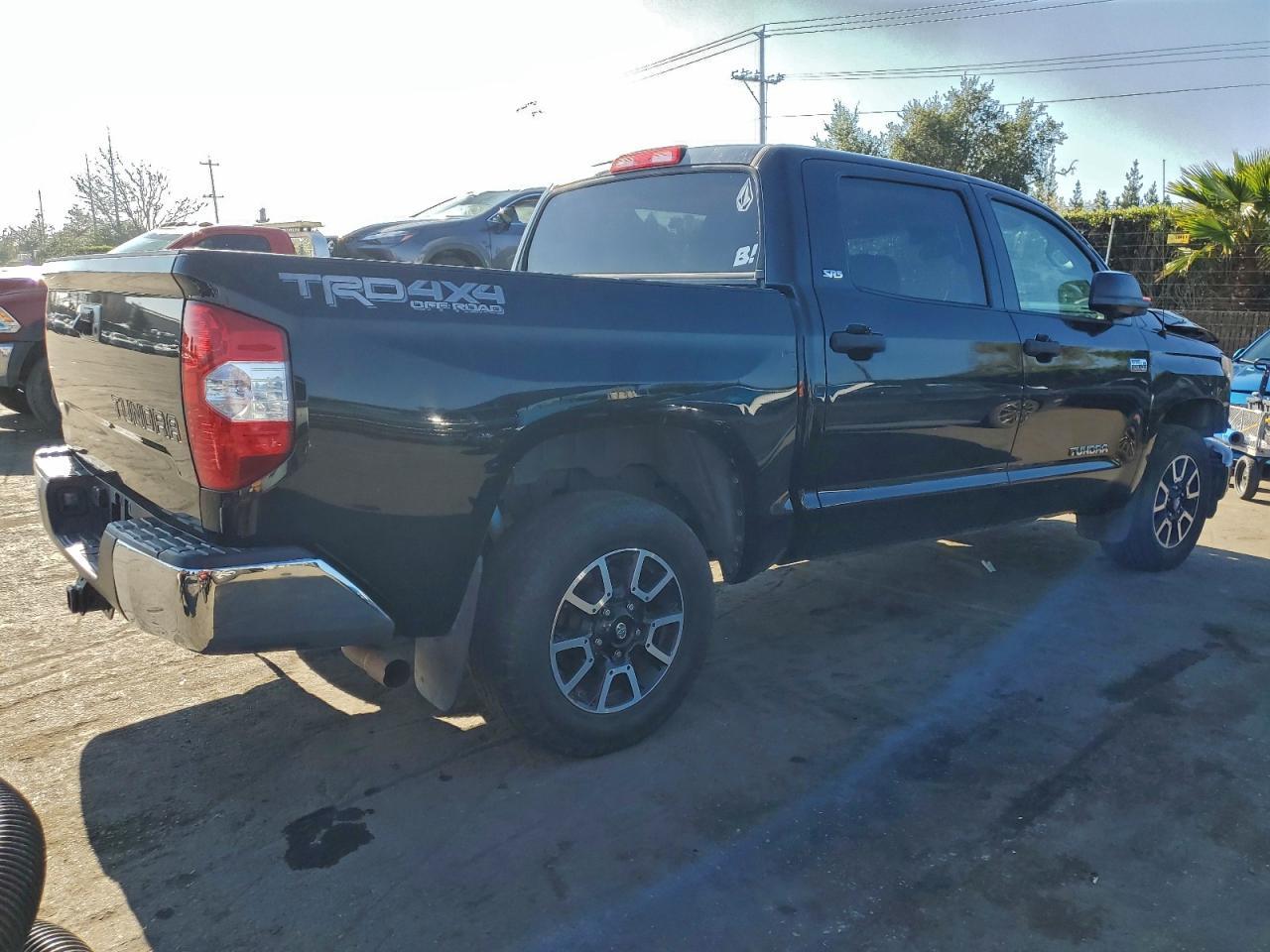 2016 TOYOTA TUNDRA