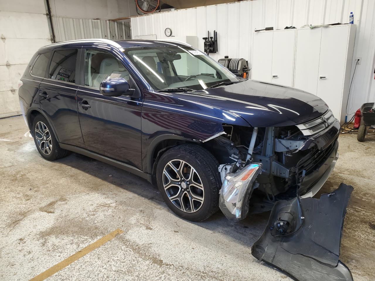 2015 MITSUBISHI outlander