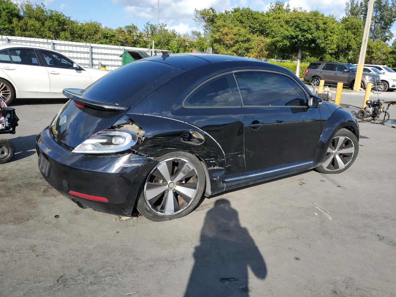 2012 VOLKSWAGEN Beetle
