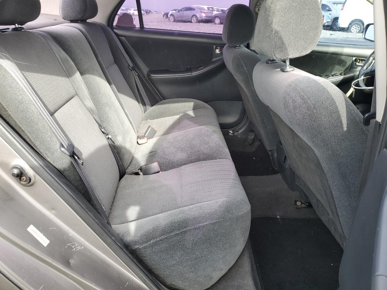 2004 TOYOTA COROLLA