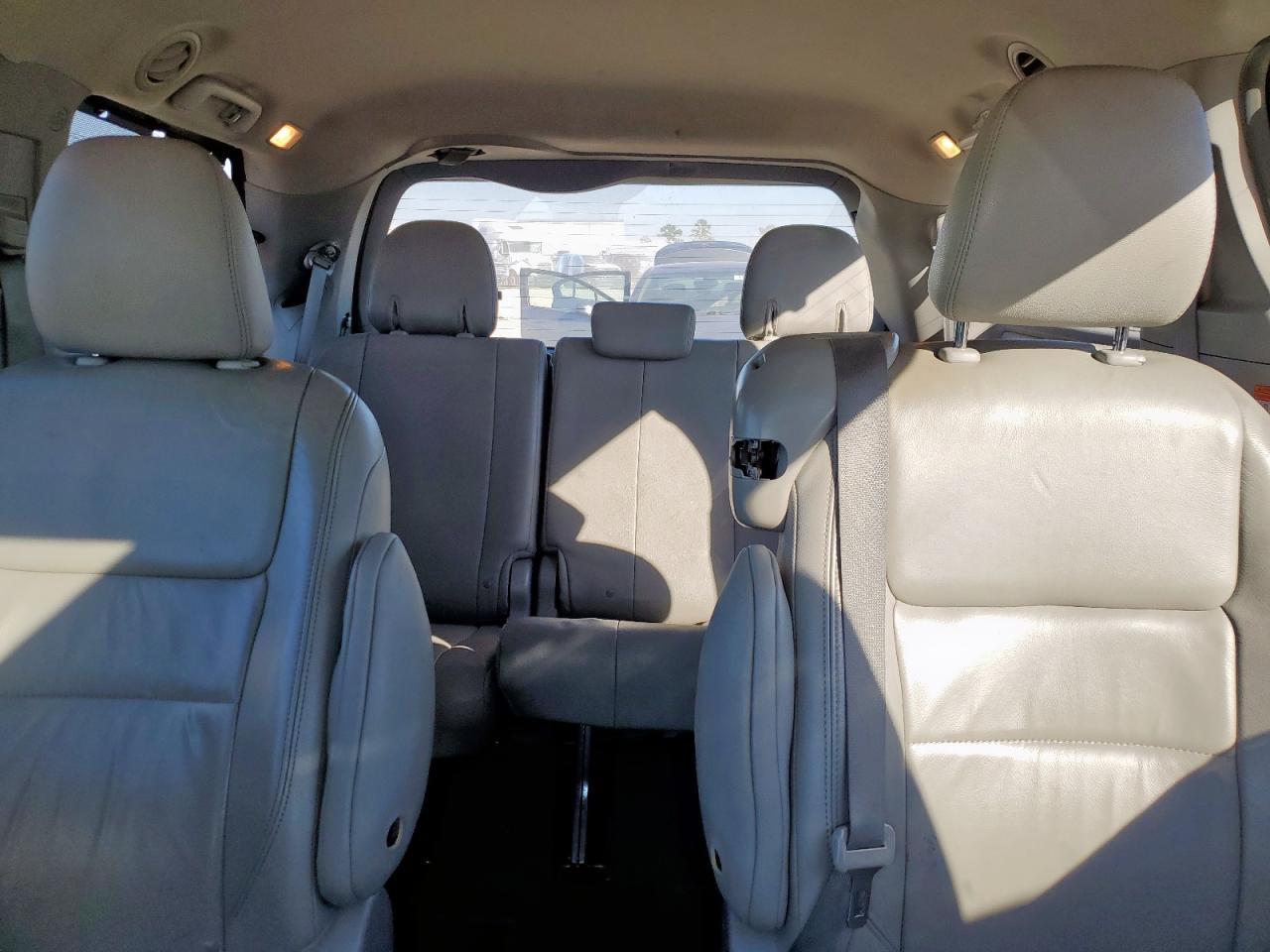 2015 TOYOTA SIENNA