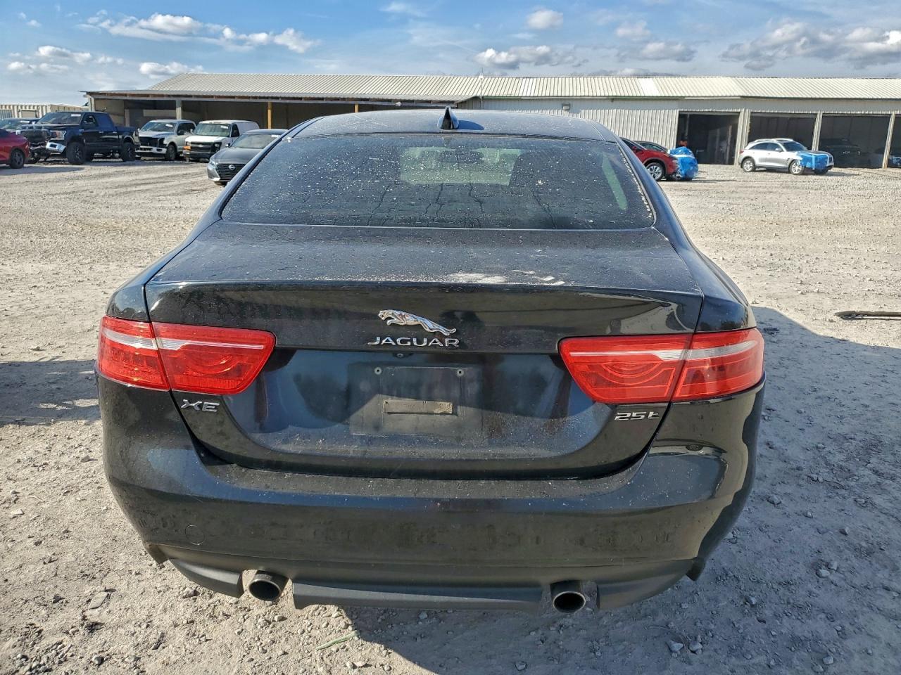 2017 JAGUAR XE