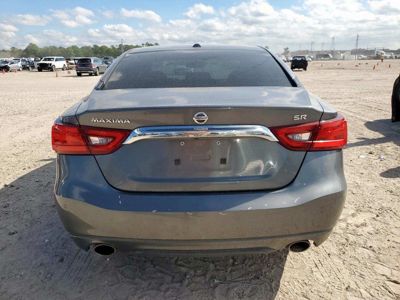2017 NISSAN Maxima