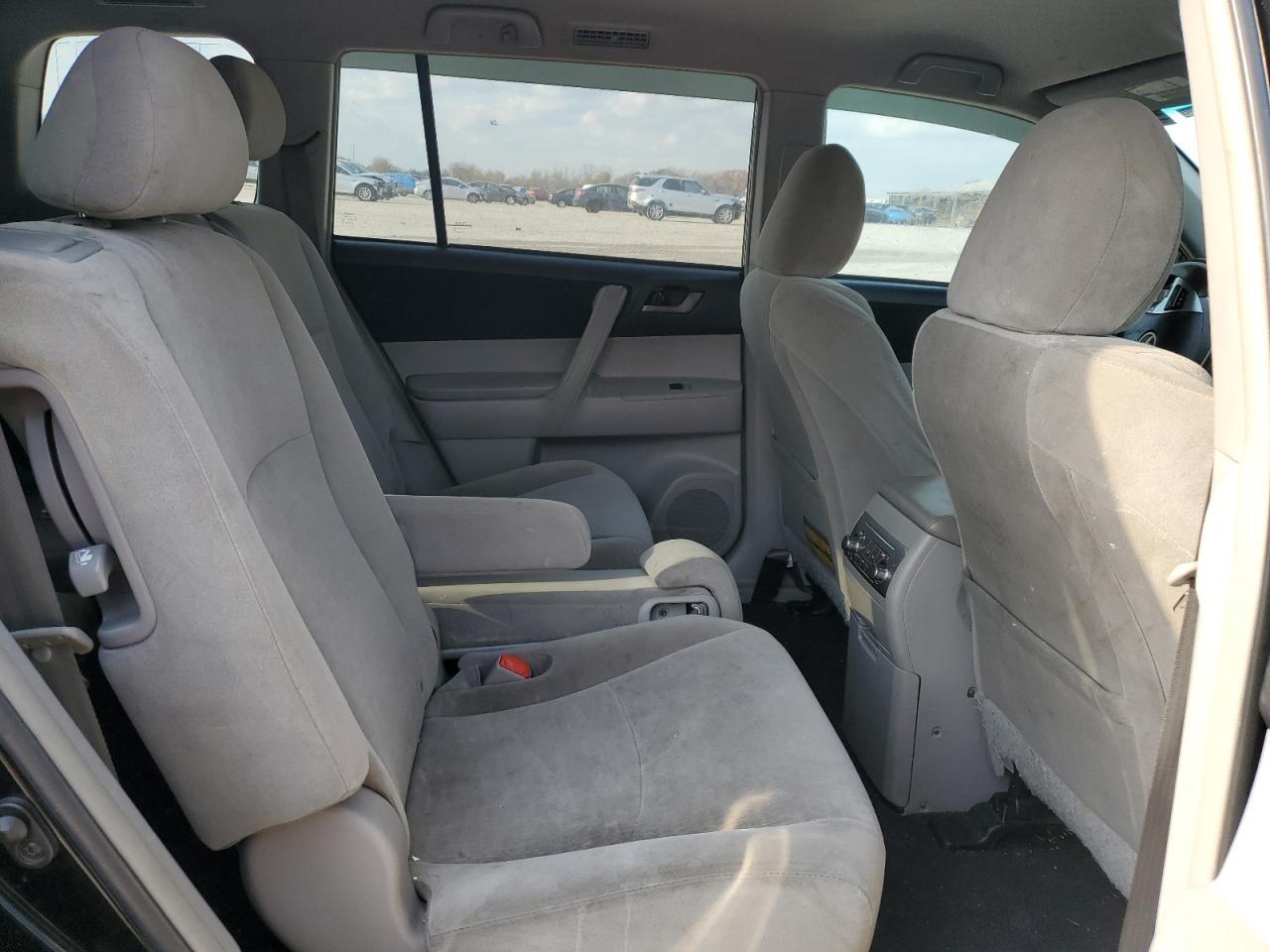 2012 TOYOTA HIGHLANDER
