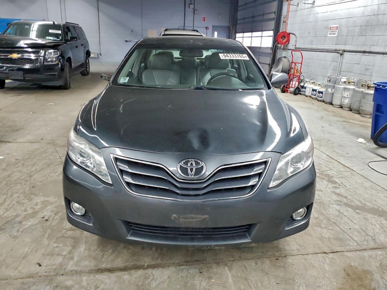 2011 TOYOTA CAMRY