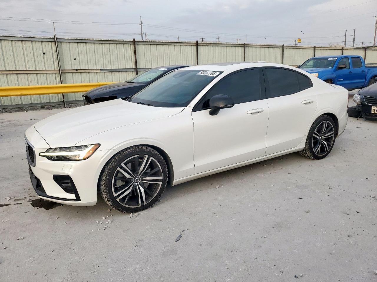 2019 VOLVO S60
