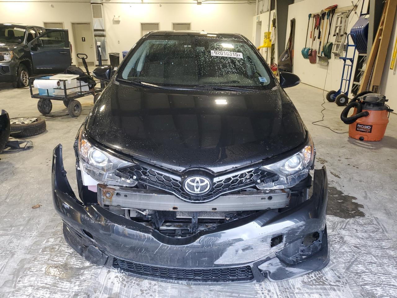 2017 TOYOTA COROLLA