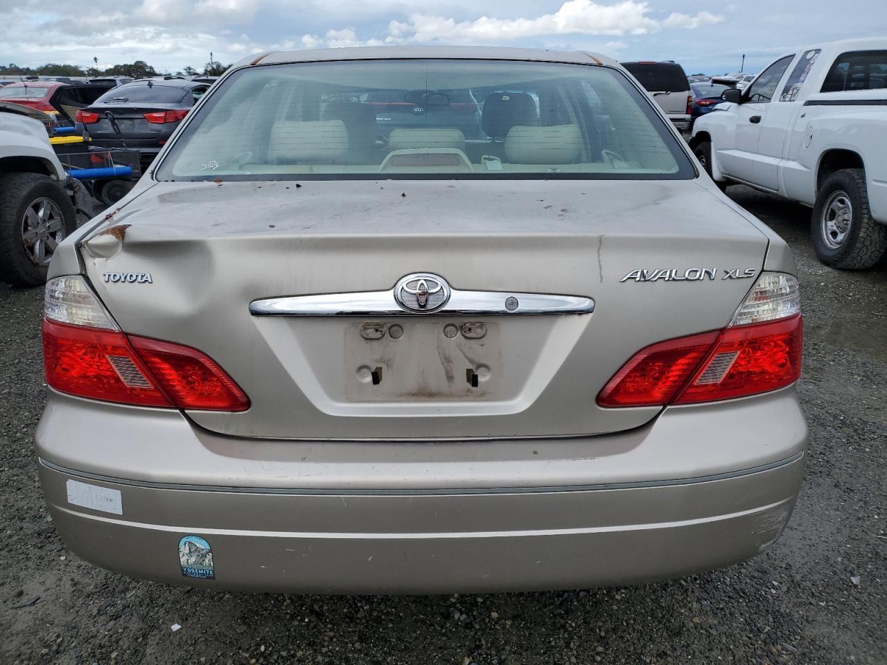 2004 TOYOTA Avalon